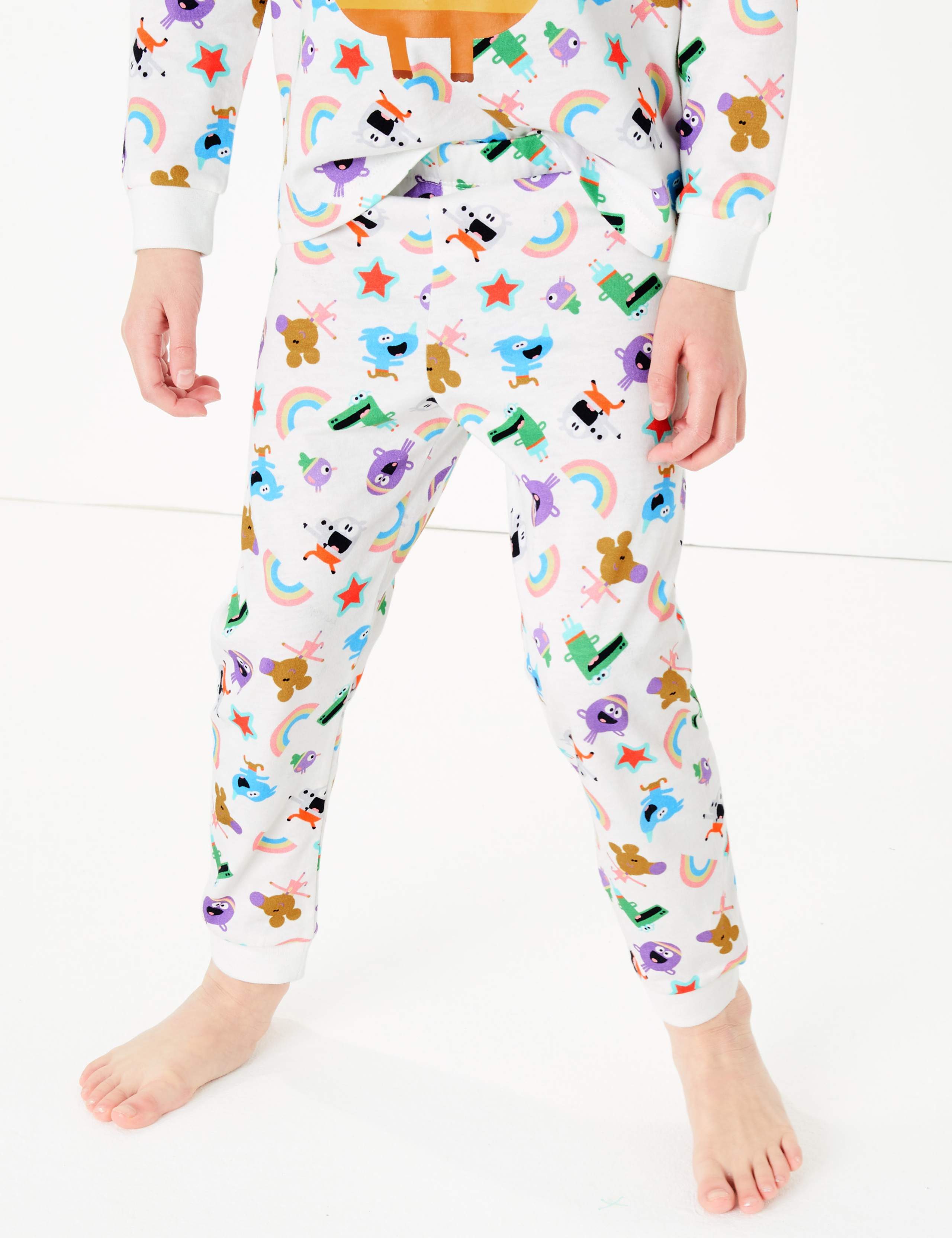 Pure Cotton Hey Duggee™ Pyjama Set (1-7 Yrs) 4 of 4