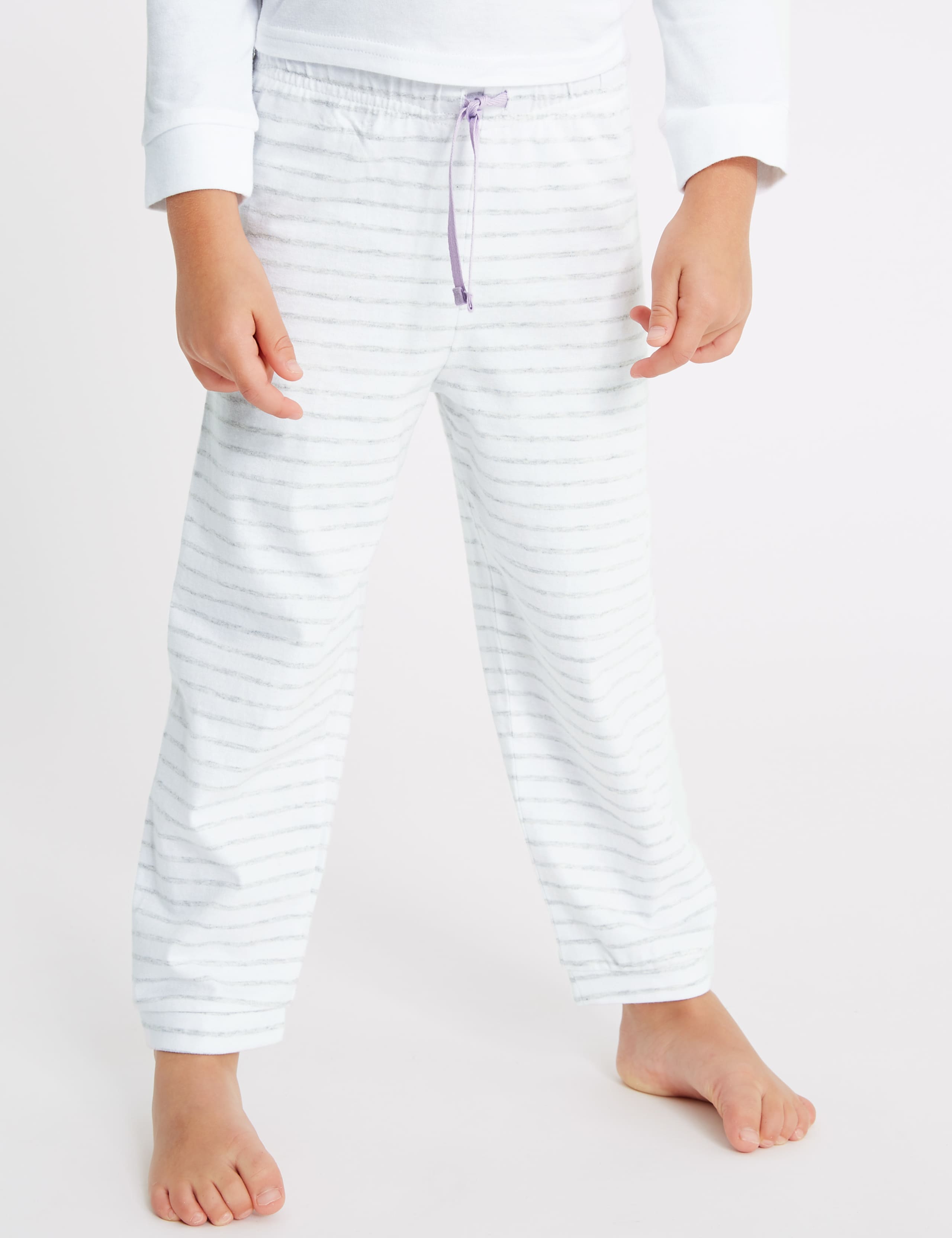 2 Pack Skating Bear Pyjamas (1-7 Years) 5 of 6