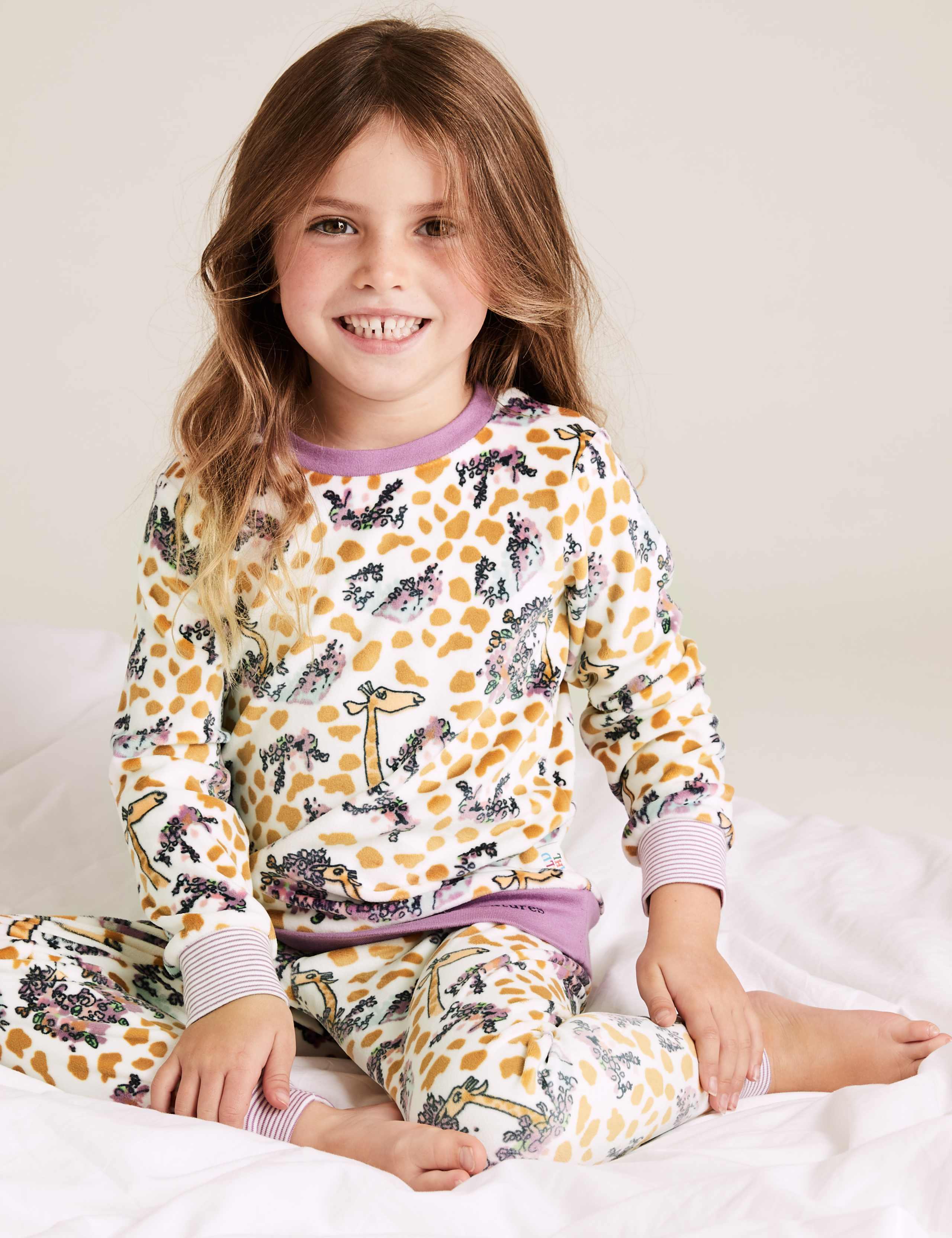 Roald Dahl™ & NHM™ Giraffe Pyjama Set (1-7 Yrs) 1 of 4