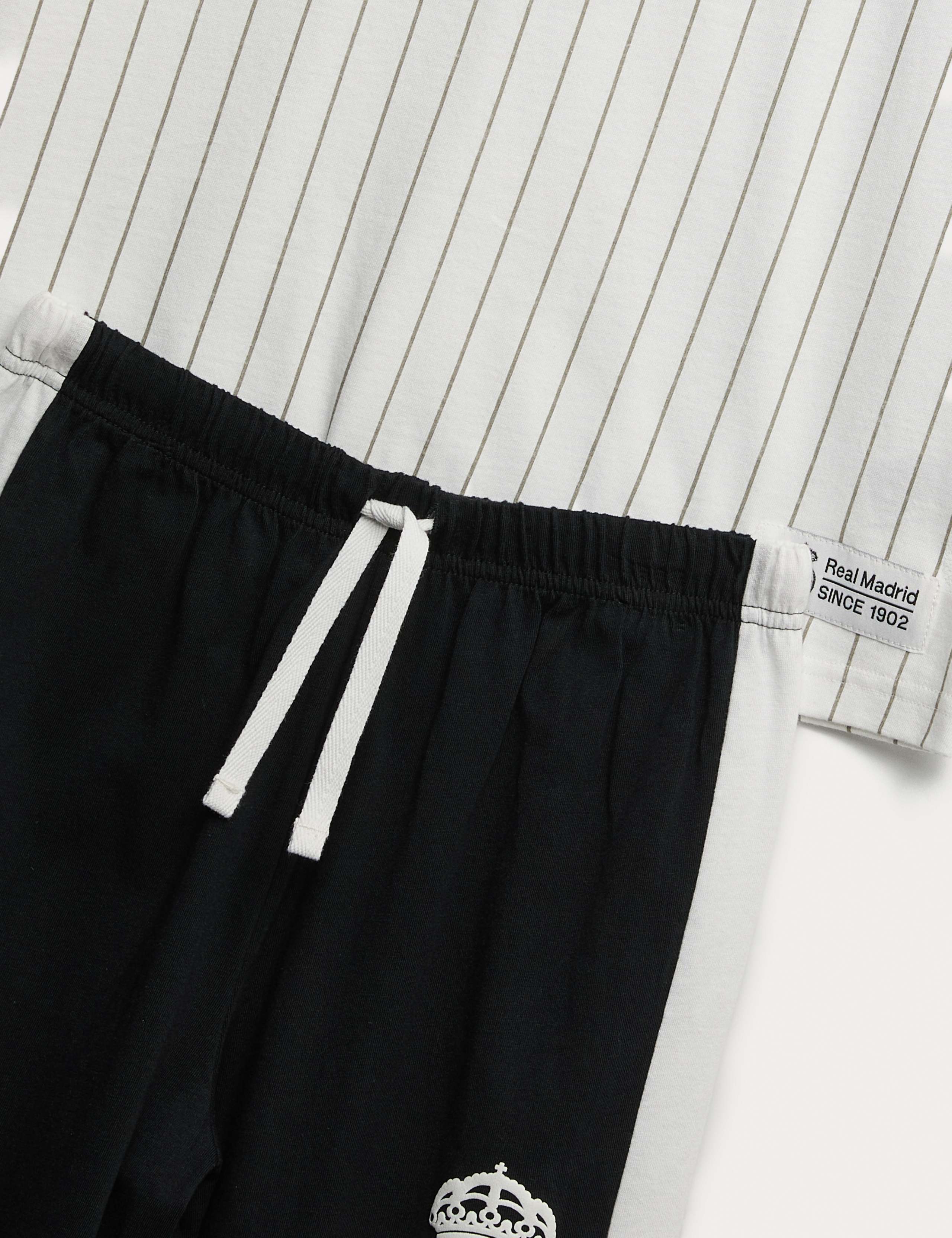 Real Madrid™ Pyjamas (6-16 Yrs) 3 of 4