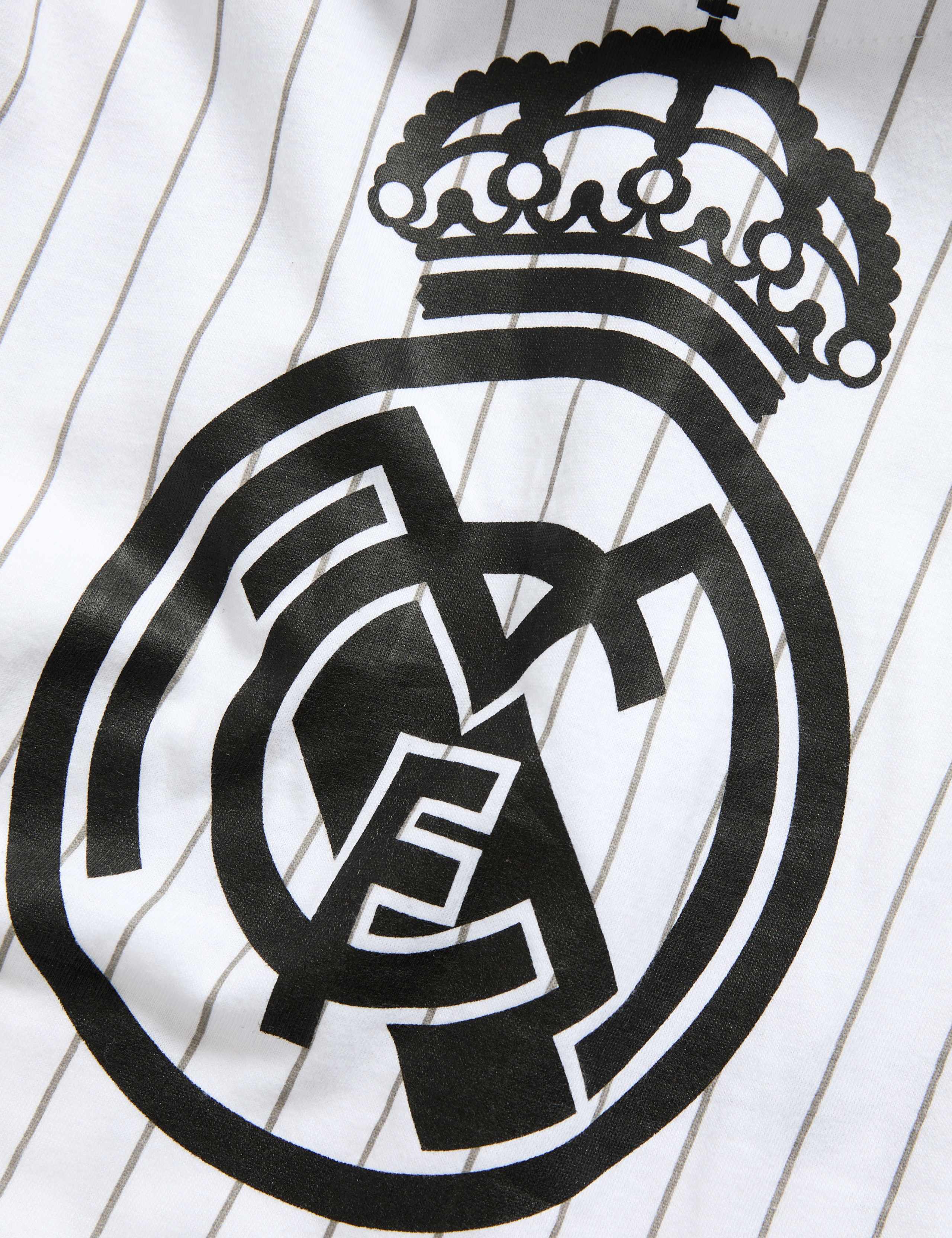 Real Madrid™ Pyjamas (6-16 Yrs) 4 of 4