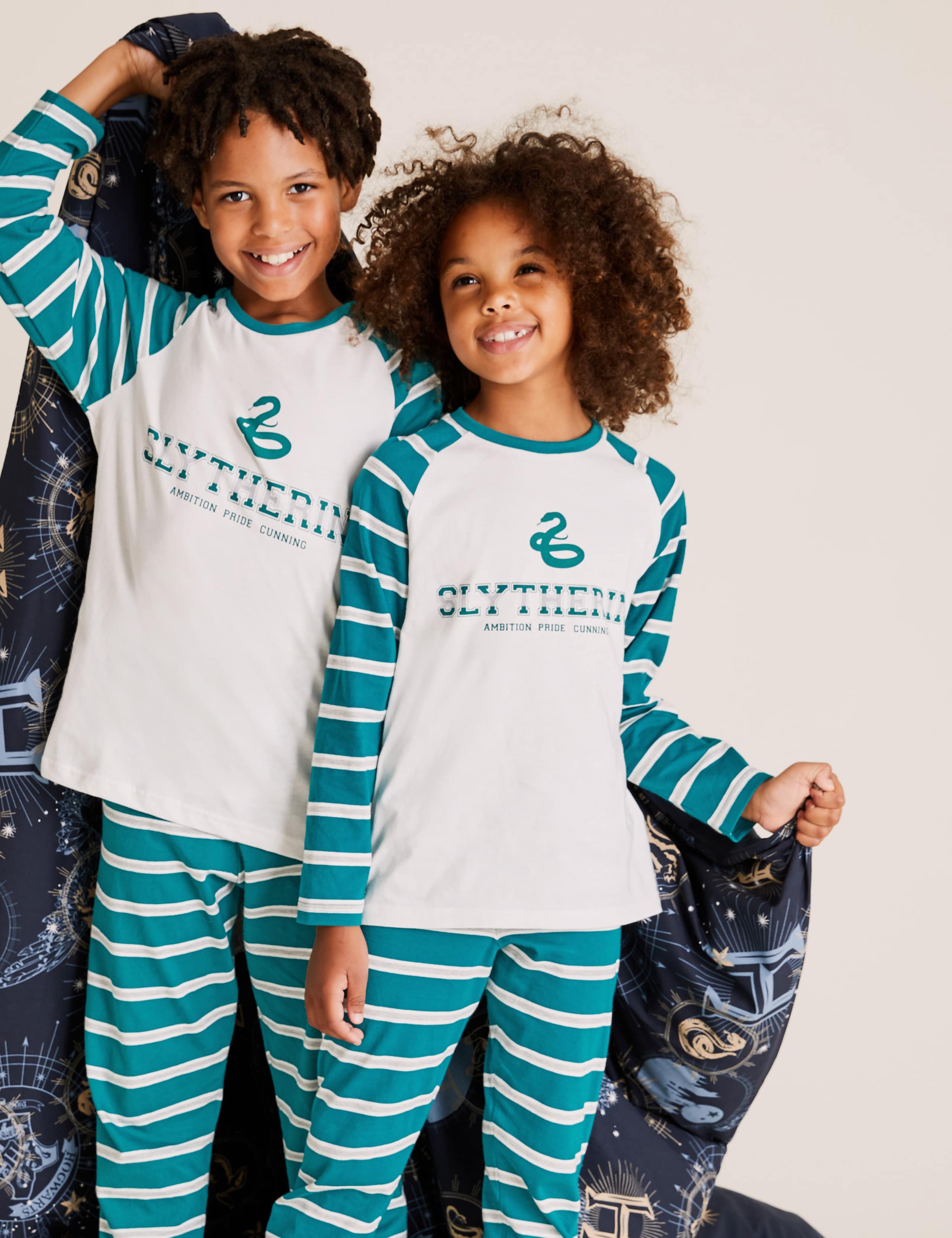 Harry Potter™ Slytherin Pyjama Set (6-16 Yrs) 1 of 7