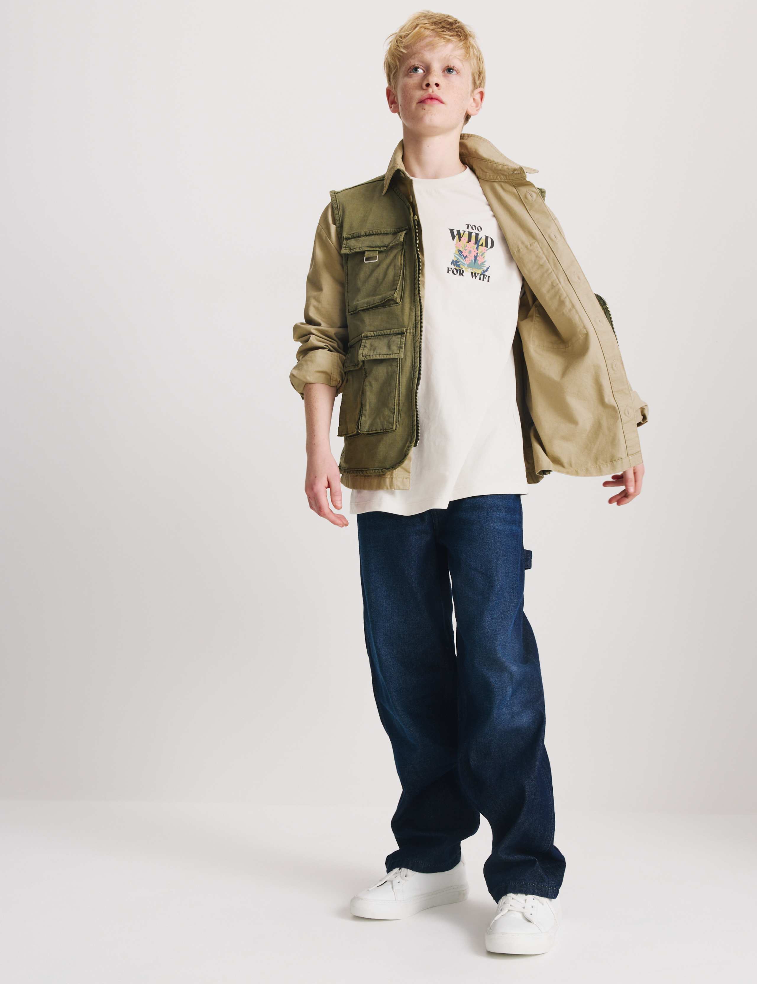 Pure Cotton Back Graphic T-Shirt (6-16 Yrs) 4 of 6