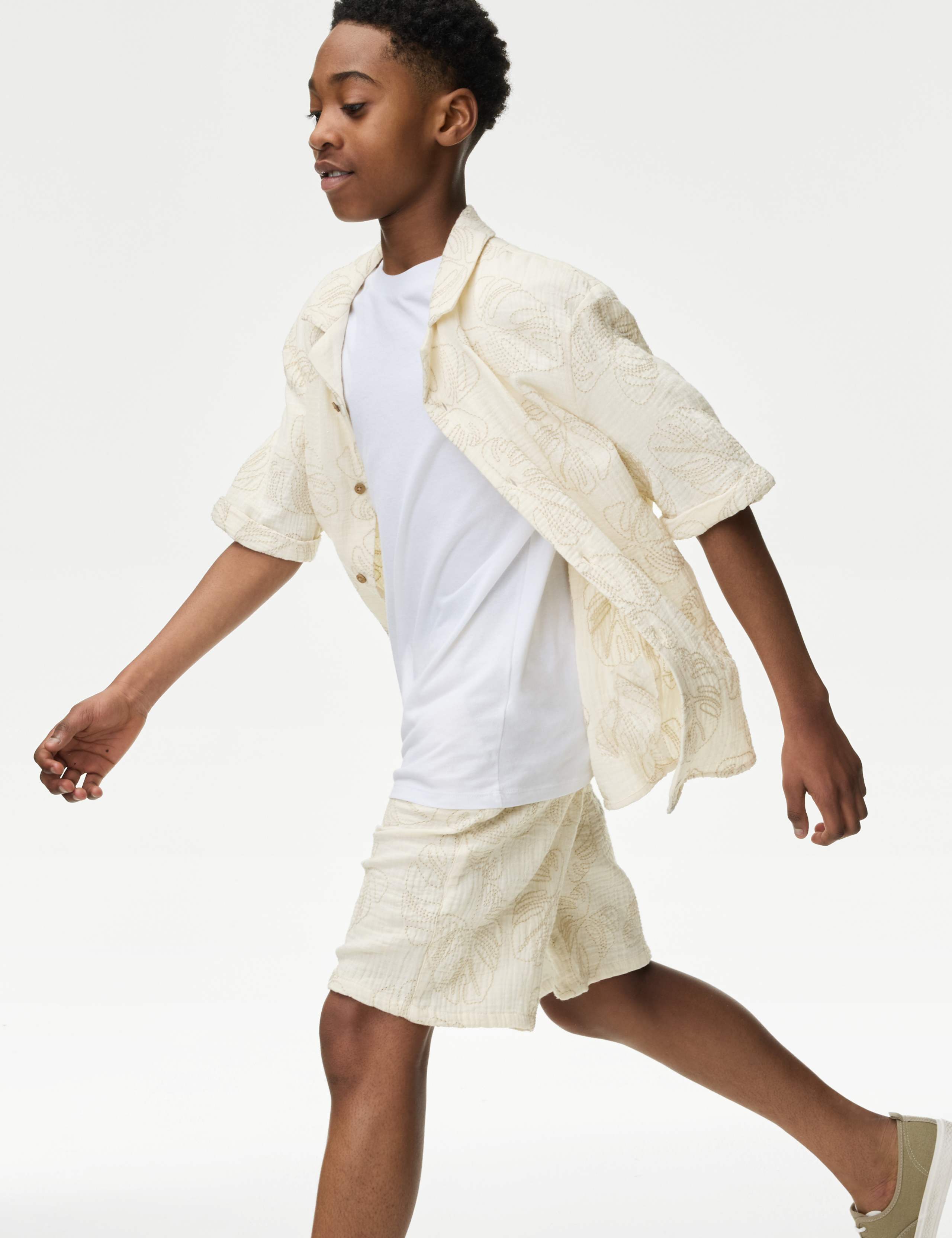 Pure Cotton Textured Palm Tree Shorts (2-16 Yrs) 3 of 6