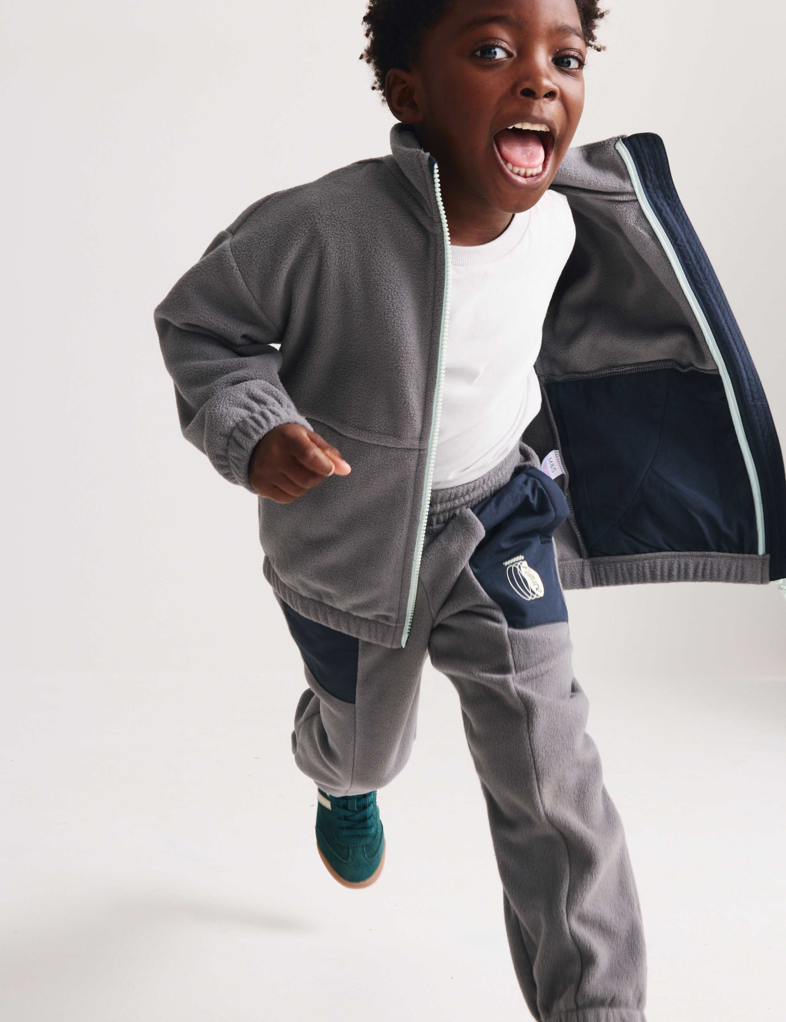 Fleece Unplug and Play Zip Through Jacket (2-8 Yrs) 7 of 7