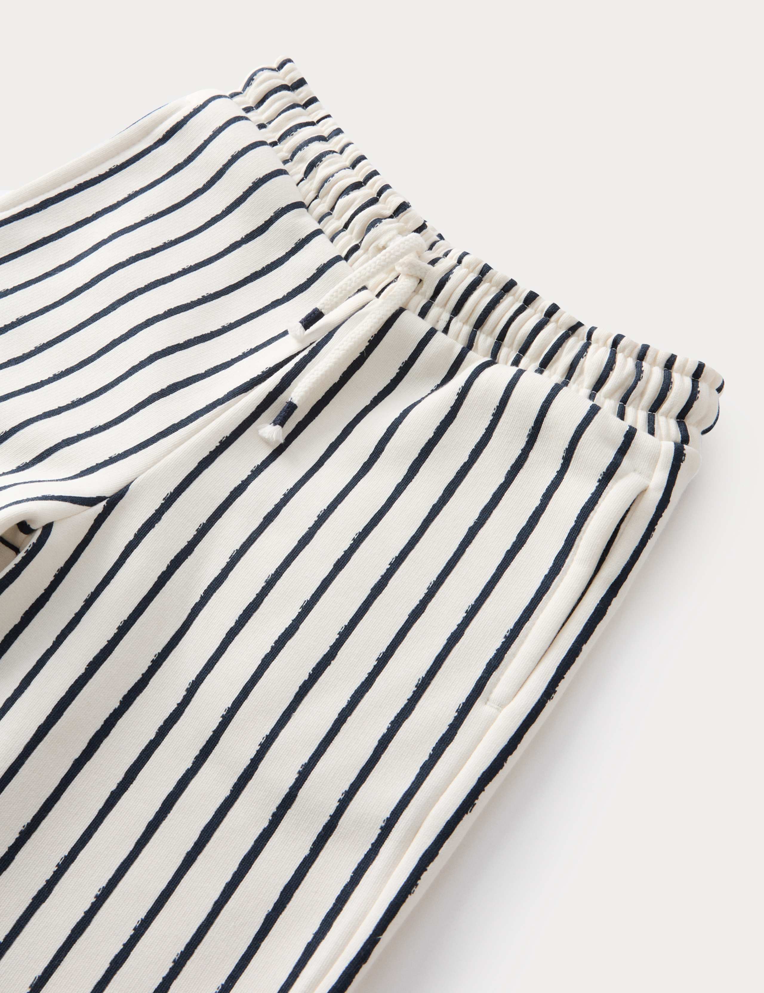 Cotton Rich Bluey™ Top & Bottom Outfit (2-8 Yrs) 3 of 4