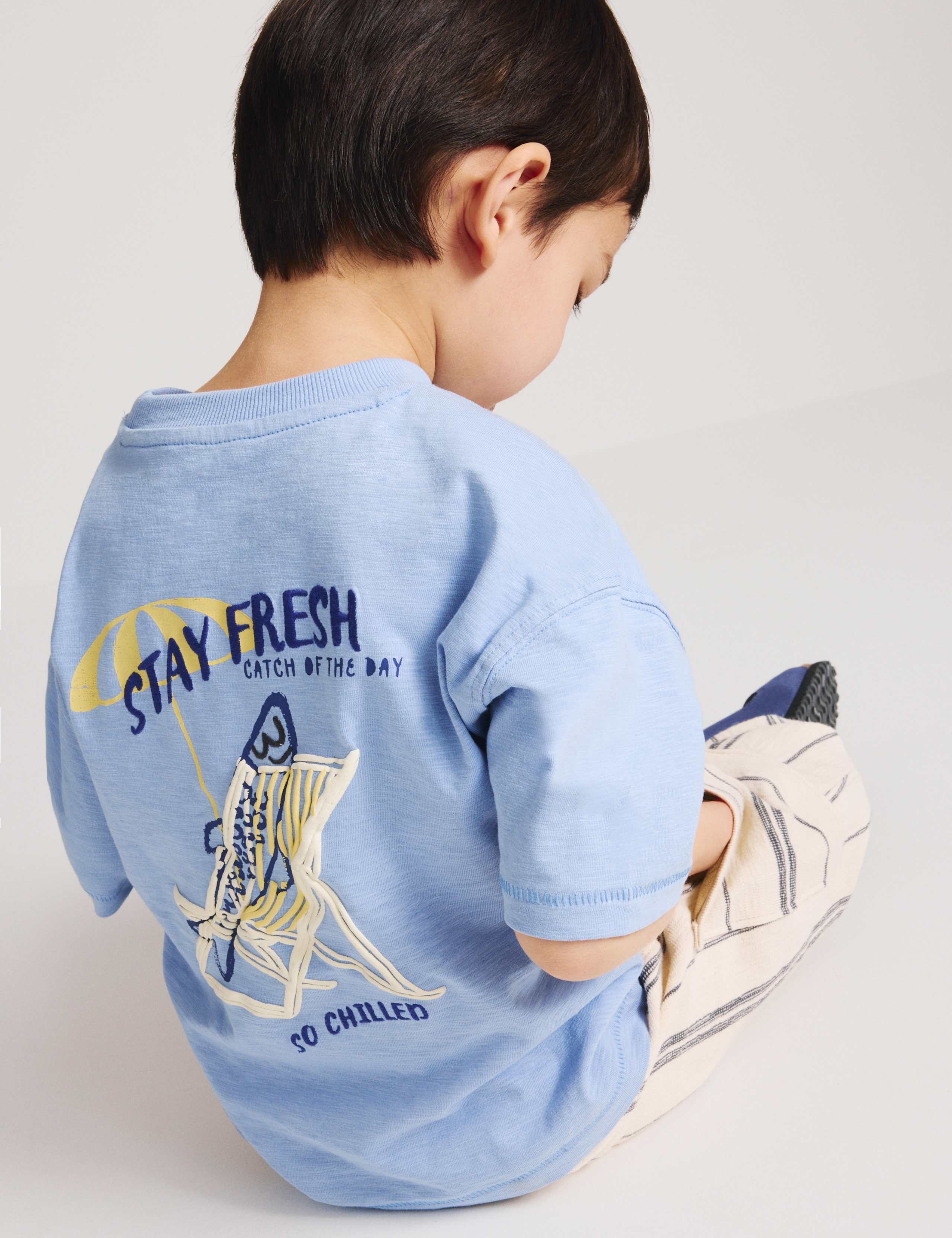 Pure Cotton Fish Graphic T-shirt (2-8 Yrs) 3 of 7