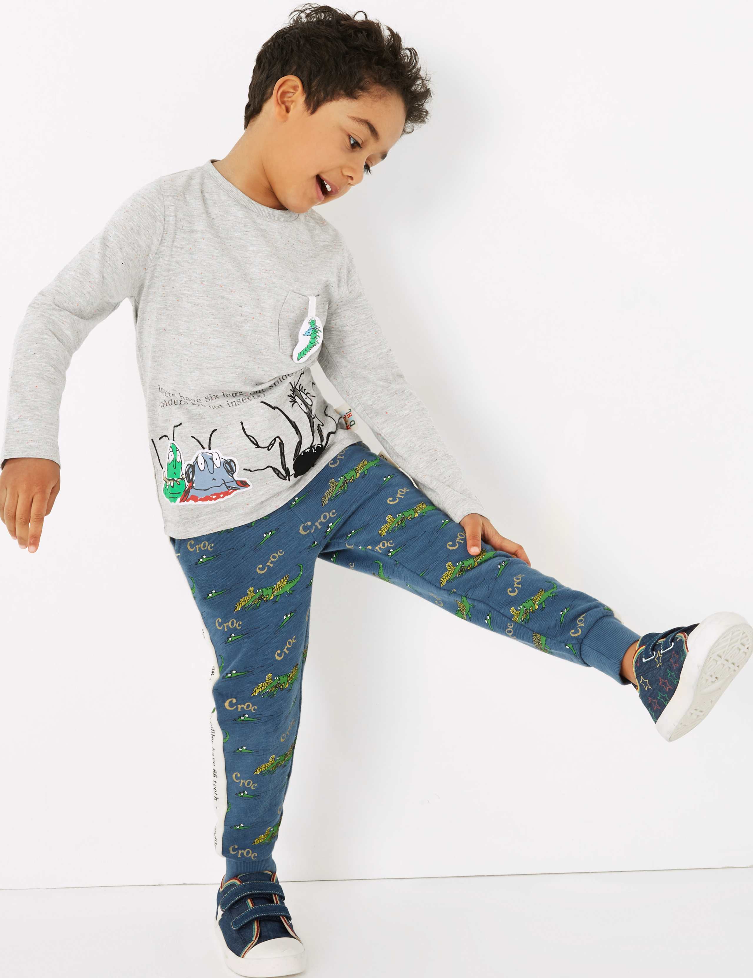 Roald Dahl™ & NHM™ Spider T-Shirt (2-7 Yrs) 3 of 7