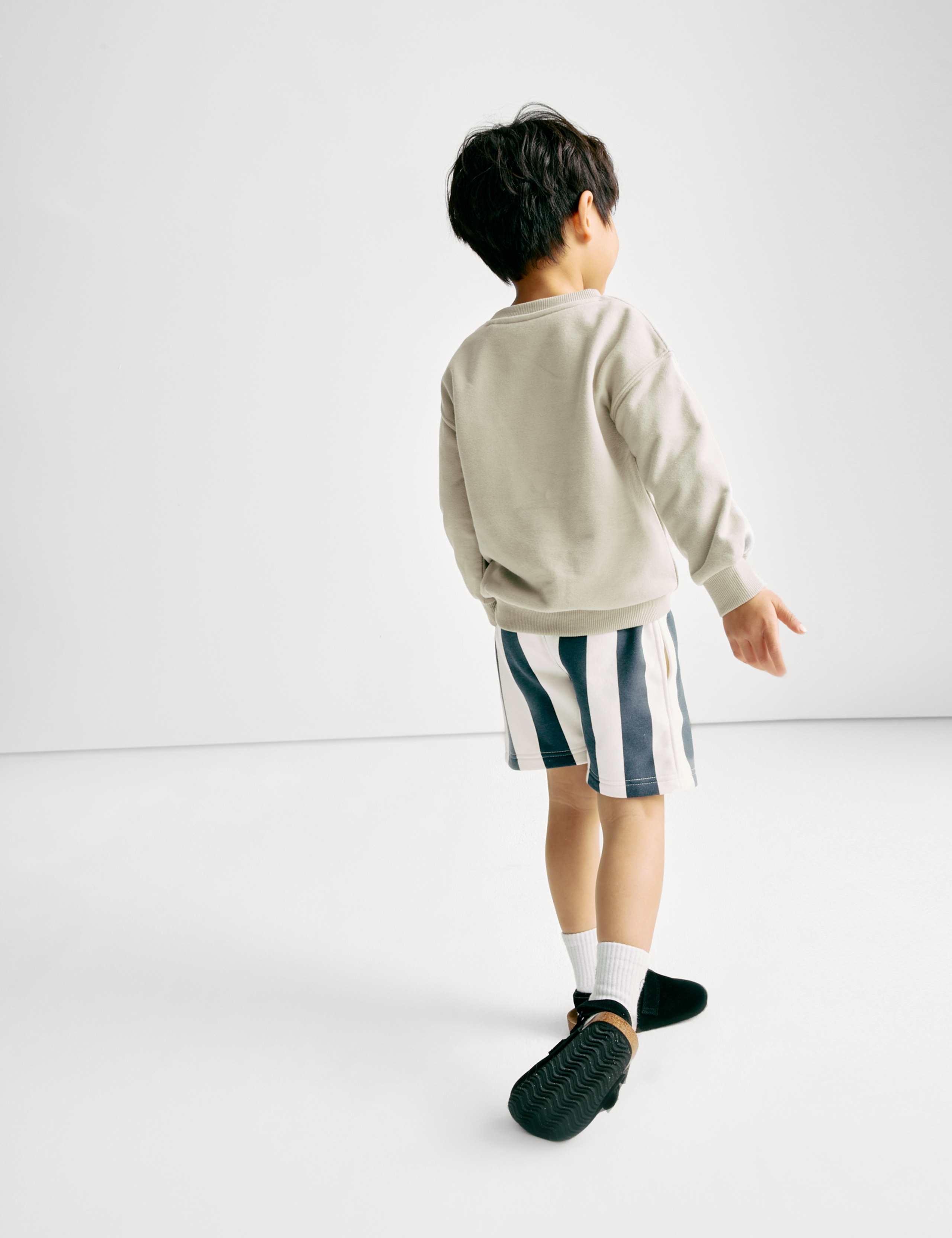 2pc Cotton Rich Sweatshirt and Shorts Set (1-8 Yrs) 7 of 7