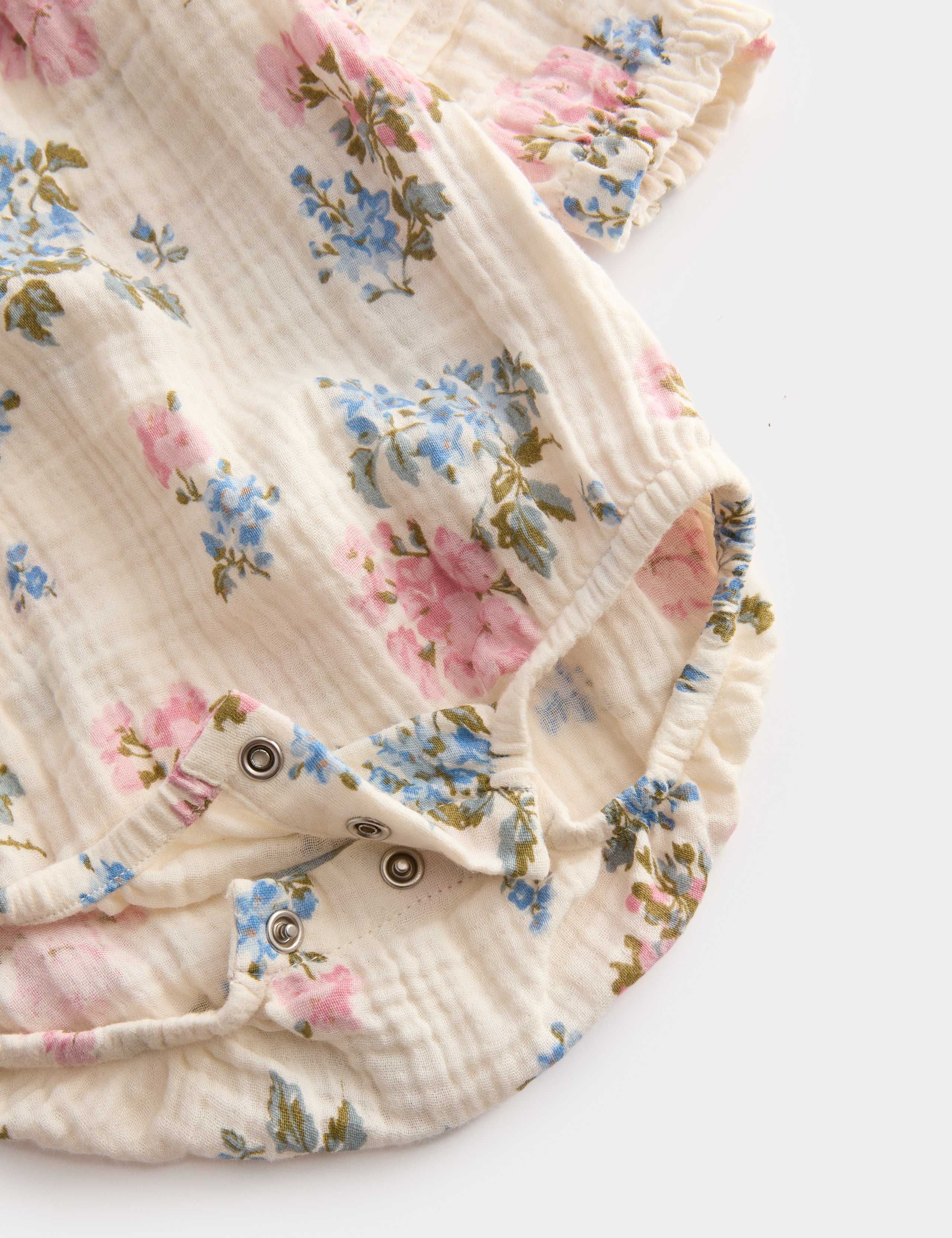 3pc Cotton Rich Floral Bodysuit with Hat and Tights 3 of 3