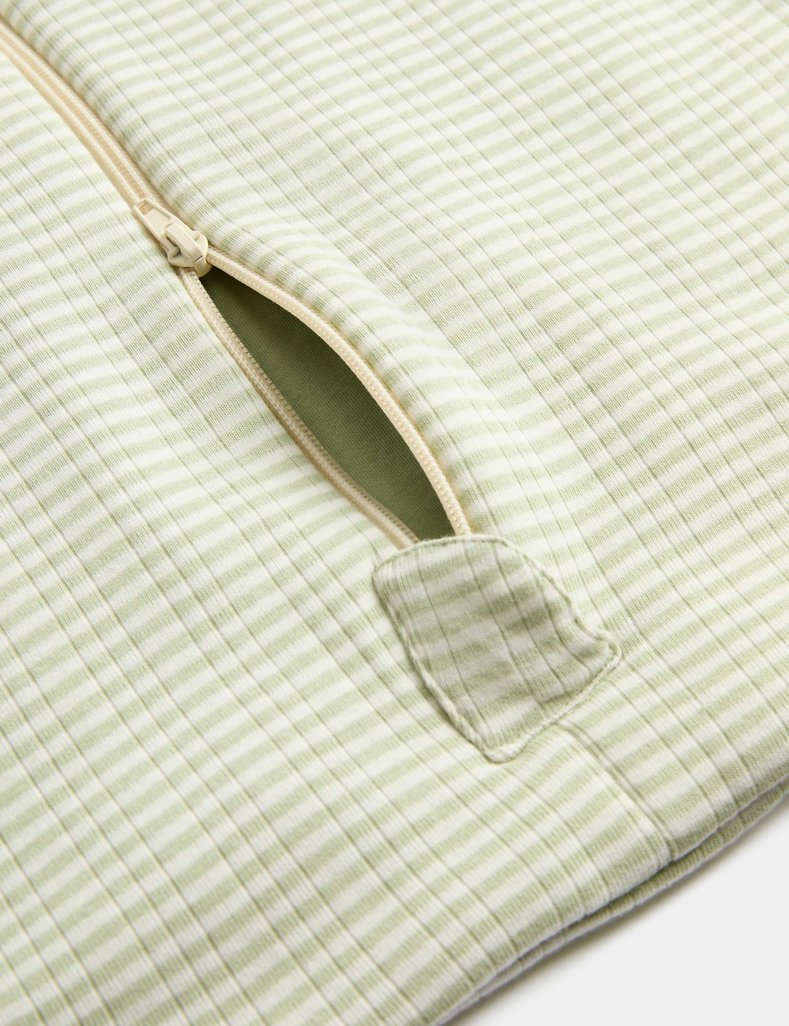 2.5 Tog Striped Long Sleeve Sleeping Bag (0-3 Yrs) 3 of 3