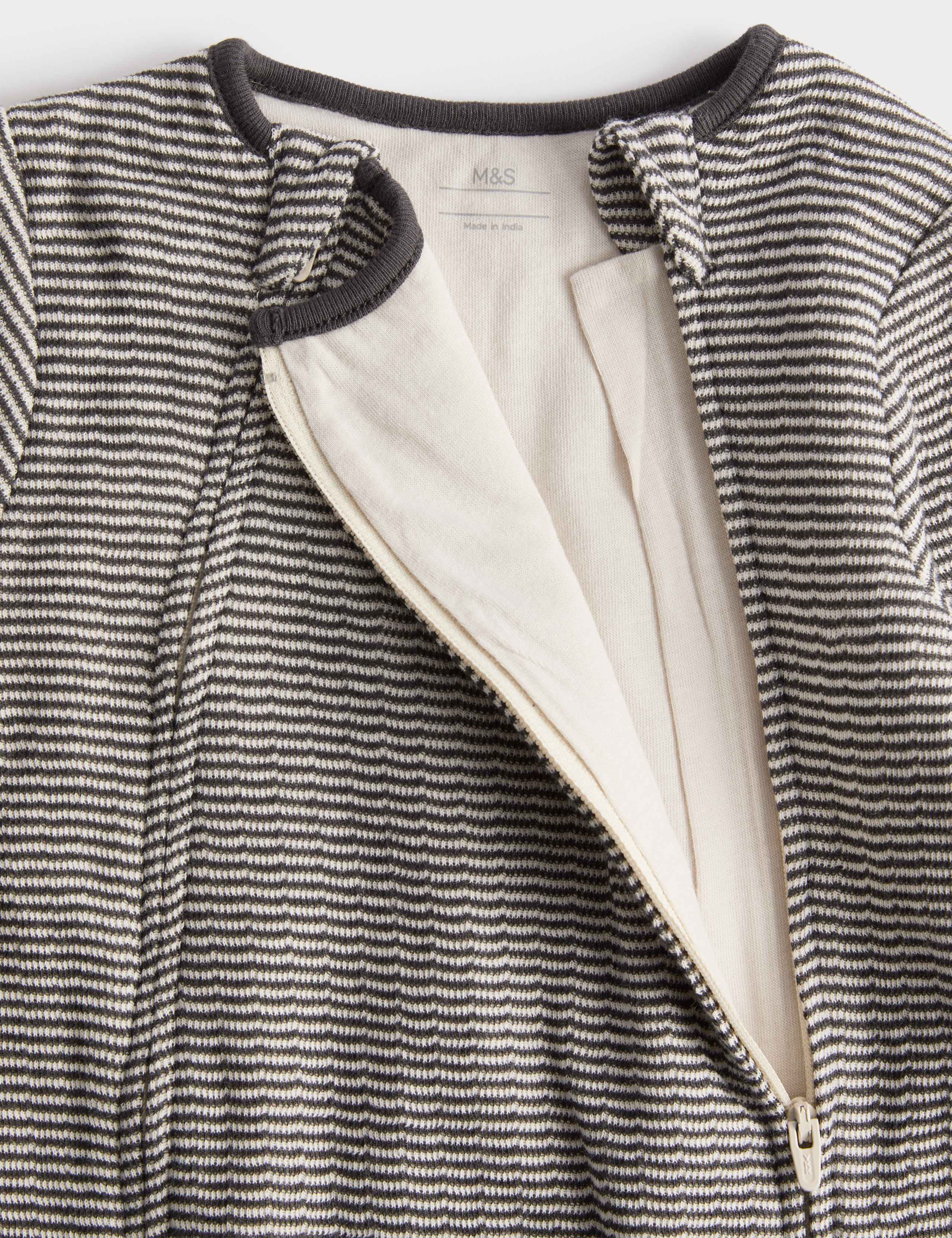 1.5 Tog Sleep Suit (0-12 Months) 3 of 3