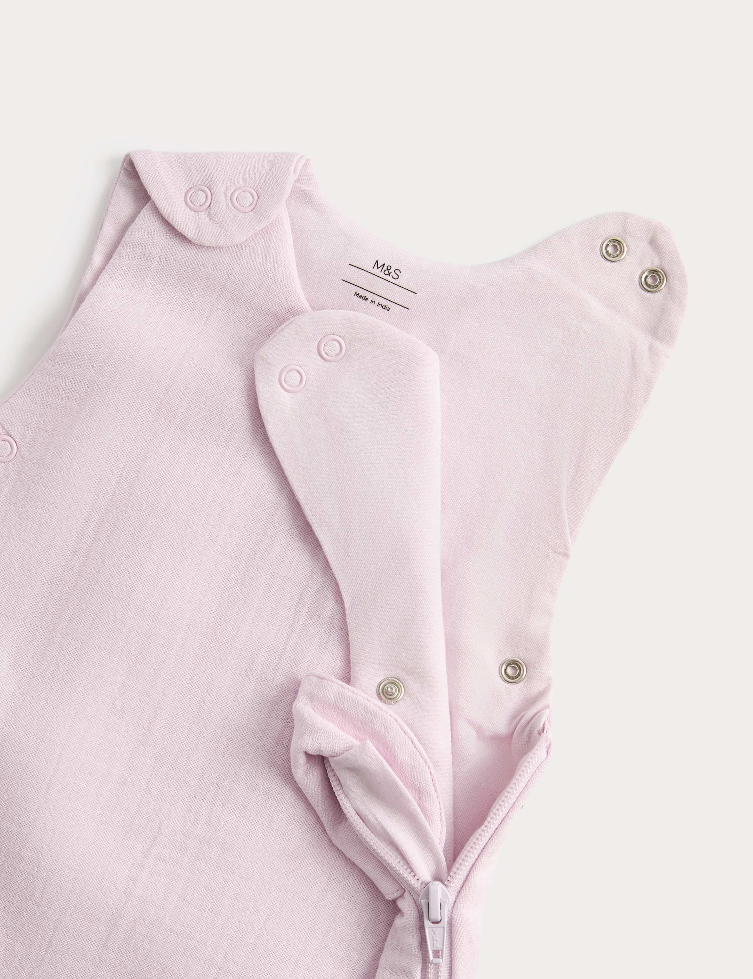 Pure Cotton Textured 1.5 Tog Sleeping Bag (0-3 Yrs) 2 of 2