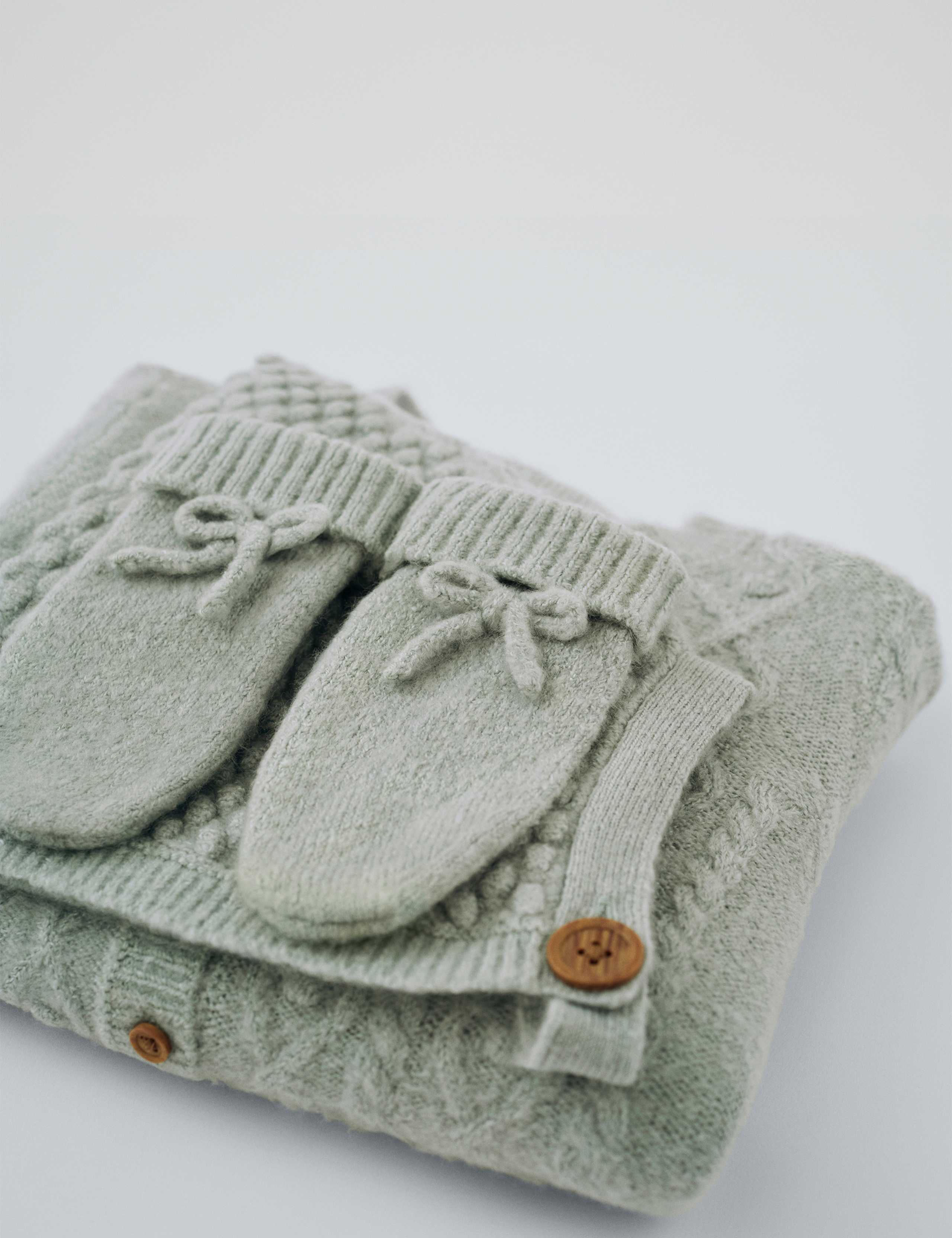 3pc Knitted All In One Set (7lbs-12 Mths) 3 of 3