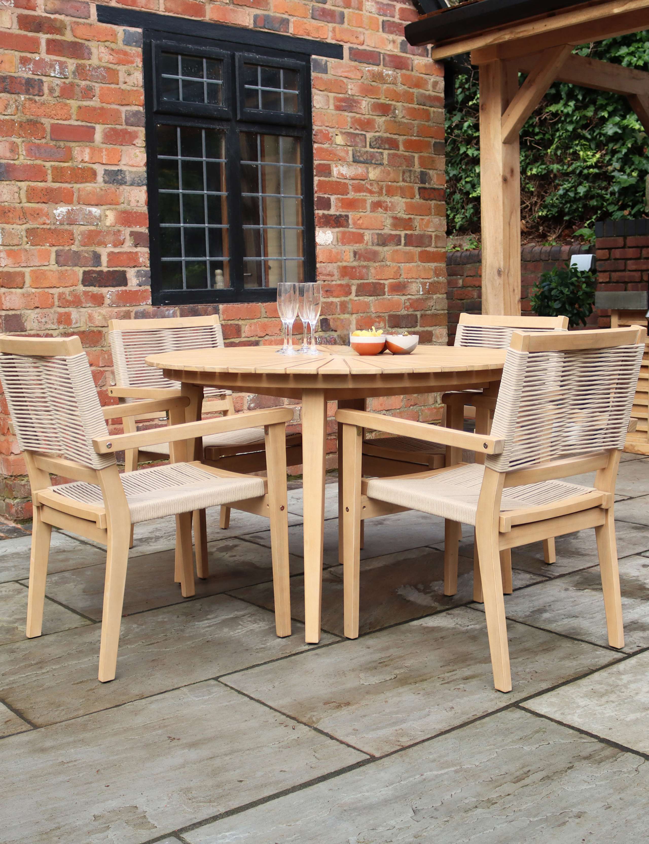 Roma 4 Seater Garden Table & Chairs 1 of 4