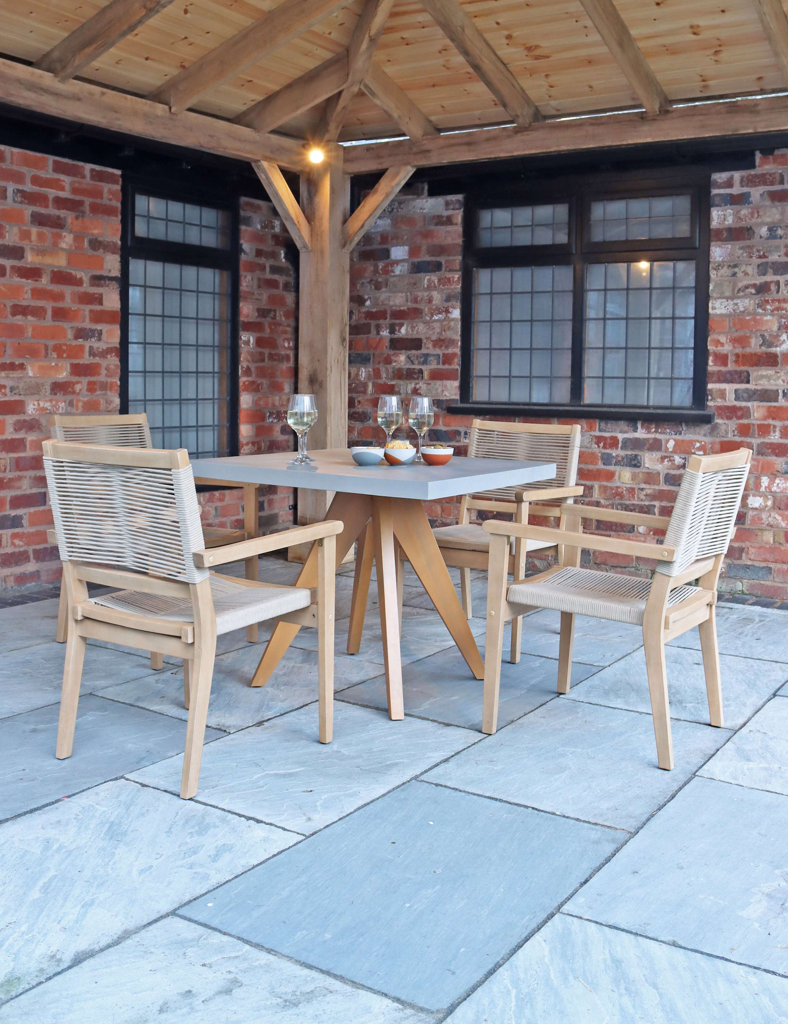 Luna 4 Seater Garden Table & Chairs 3 of 6
