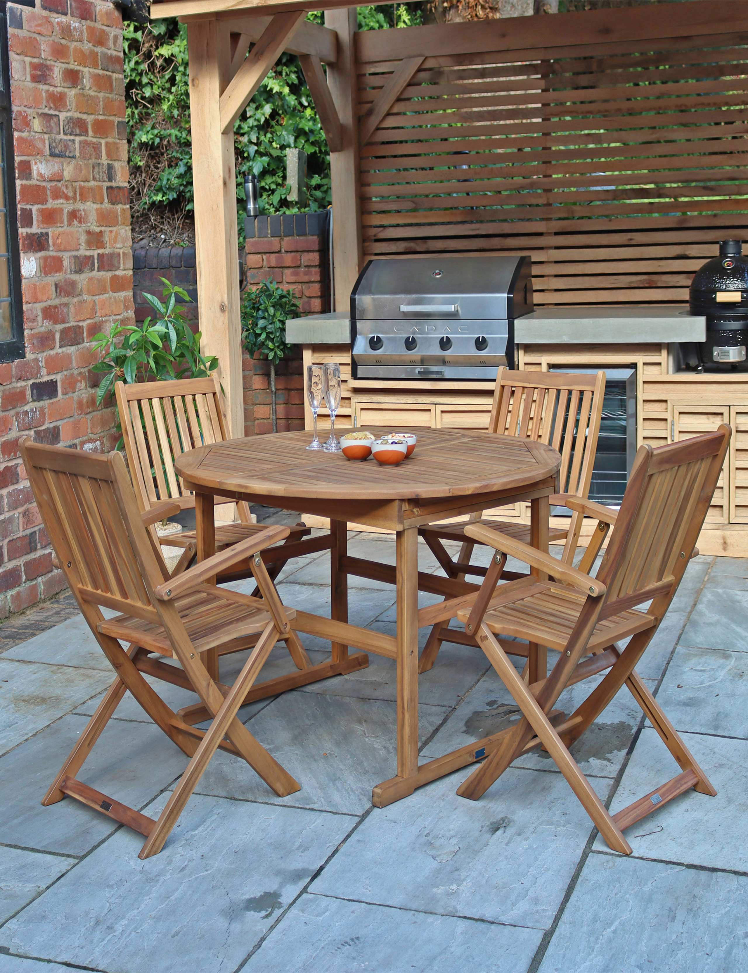 Turnbury 6 Seater Garden Table & Chairs 2 of 4