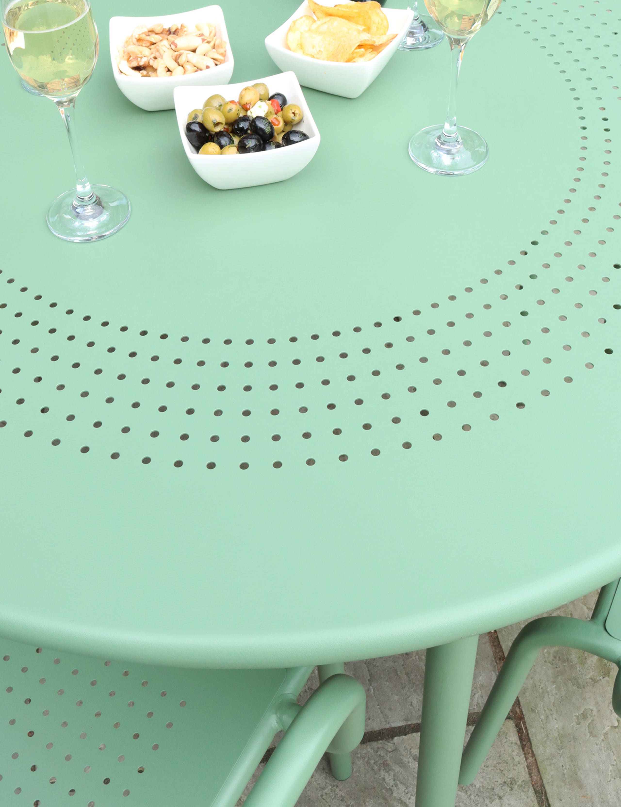 Porto 4 Seater Round Garden Table & Chairs 3 of 6