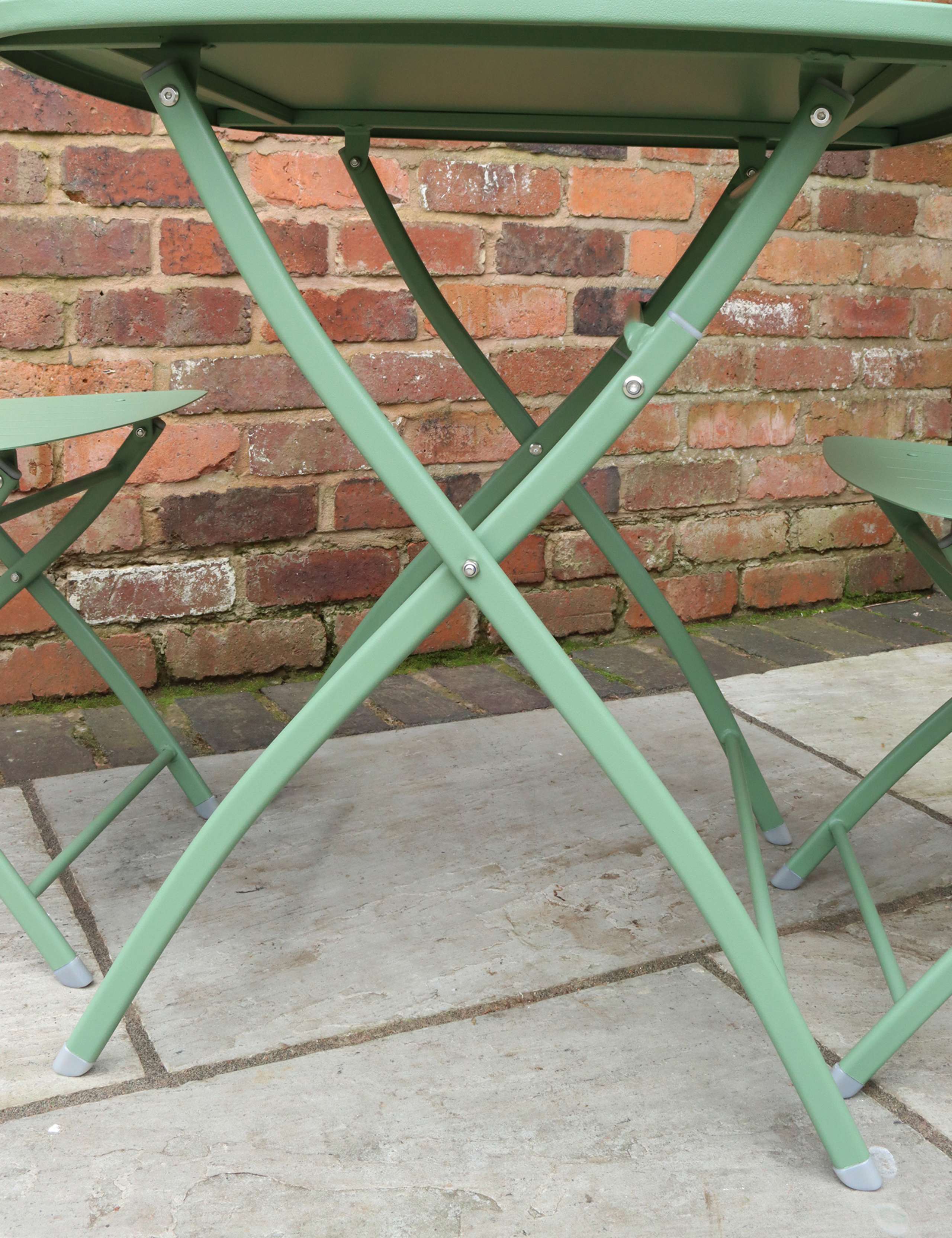 Venice Bistro Garden Table & Chairs 4 of 6