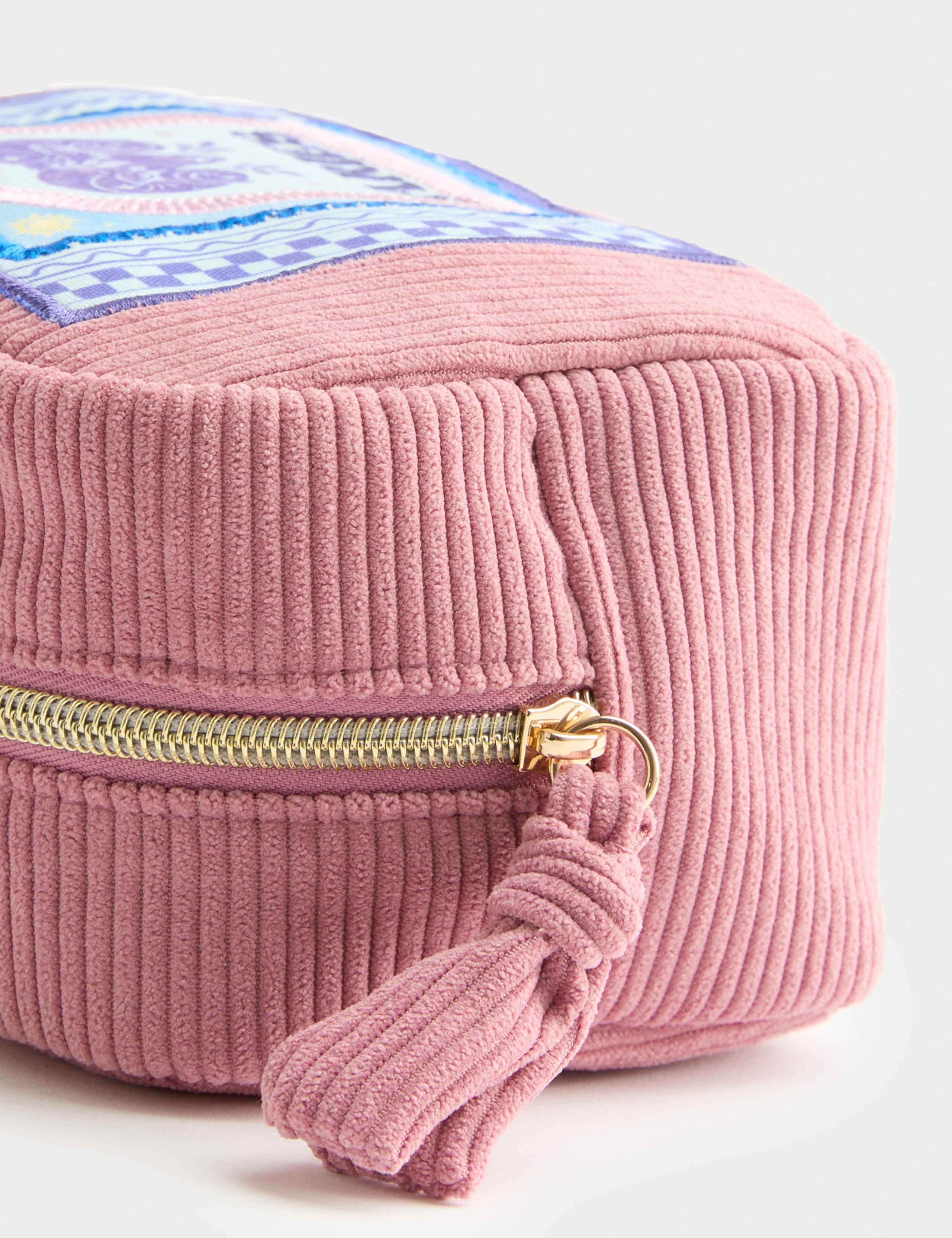 Aries Star Sign Toiletry Bag 3 of 3