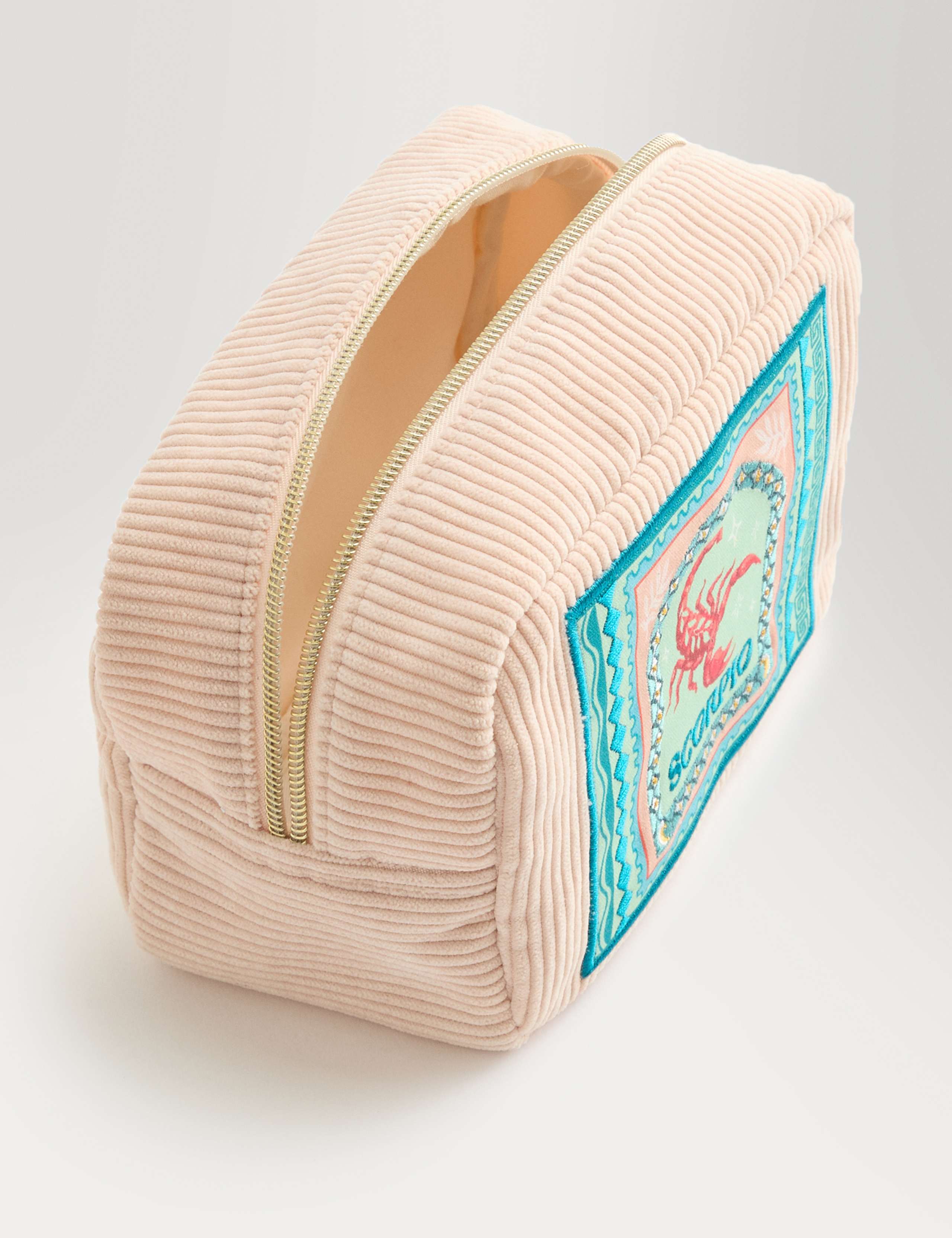 Scorpio Toiletry Bag 1 of 3