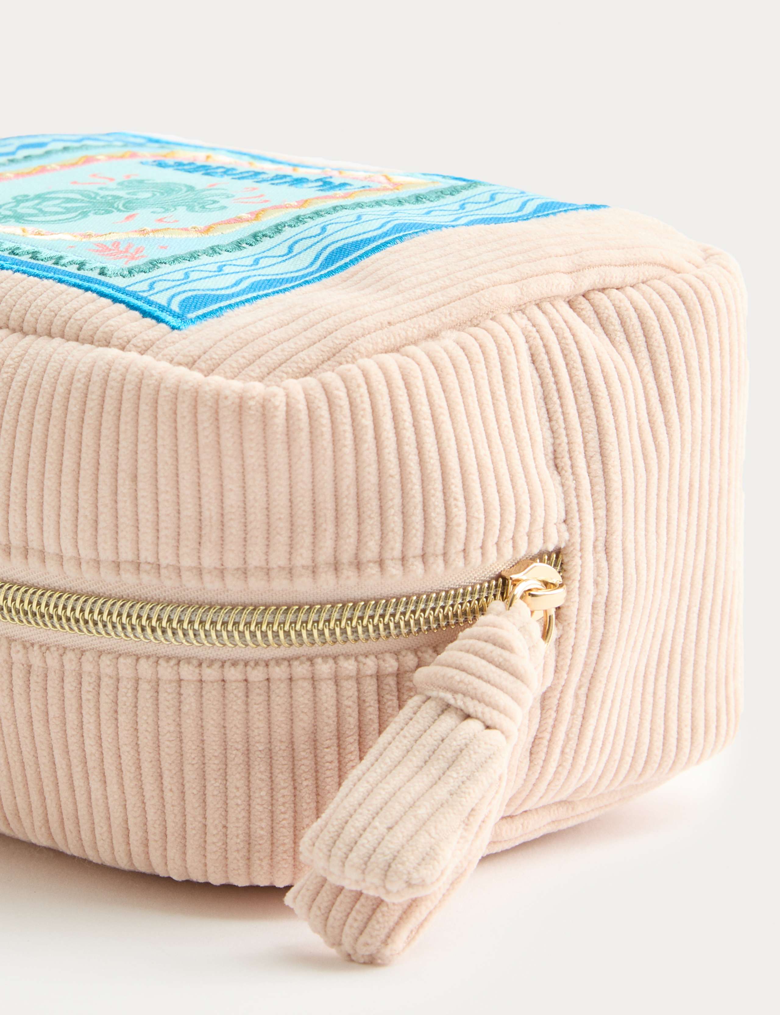 Aquarius Star Sign Toiletry Bag 3 of 3