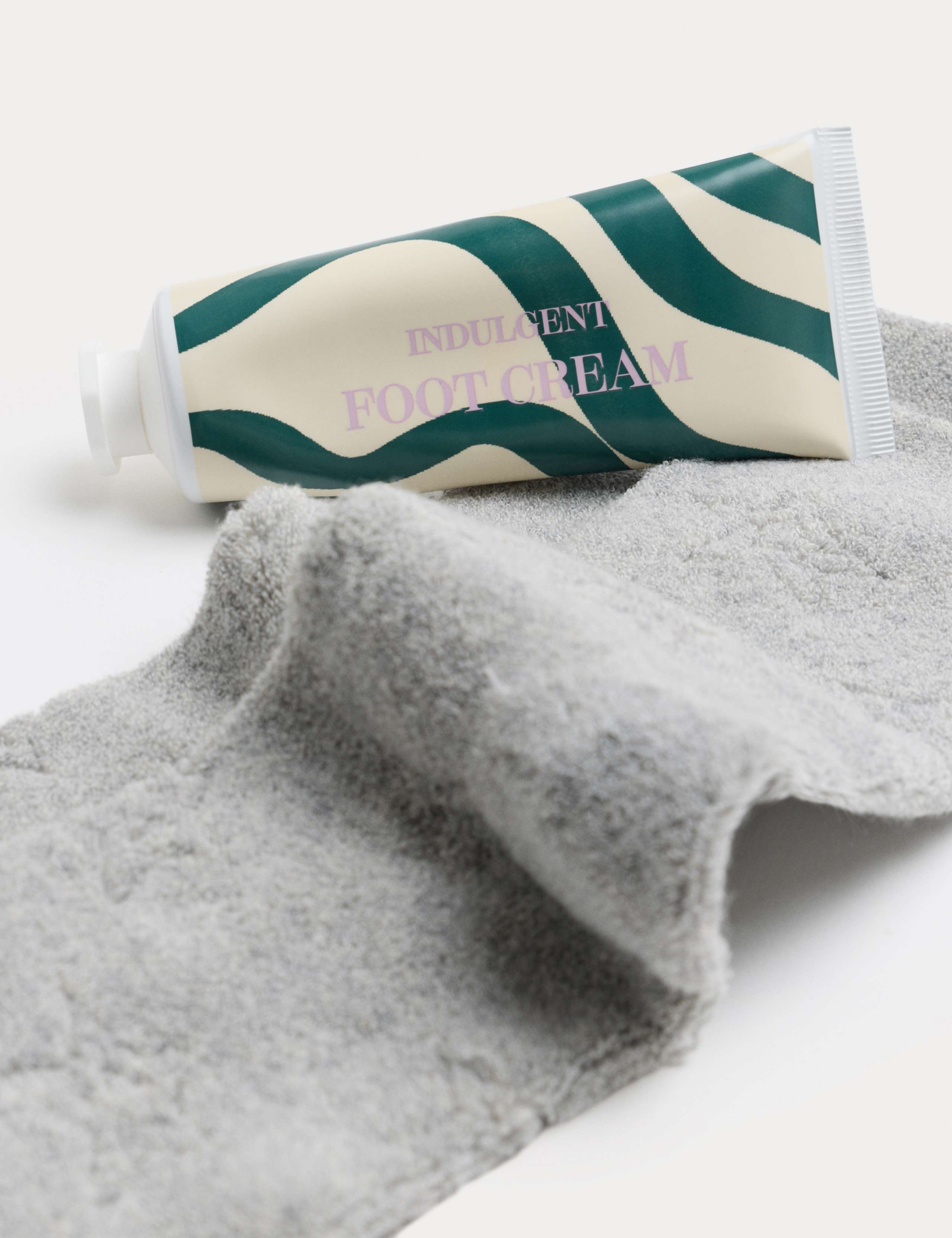 Foot Cream & Sock Set 3 of 3