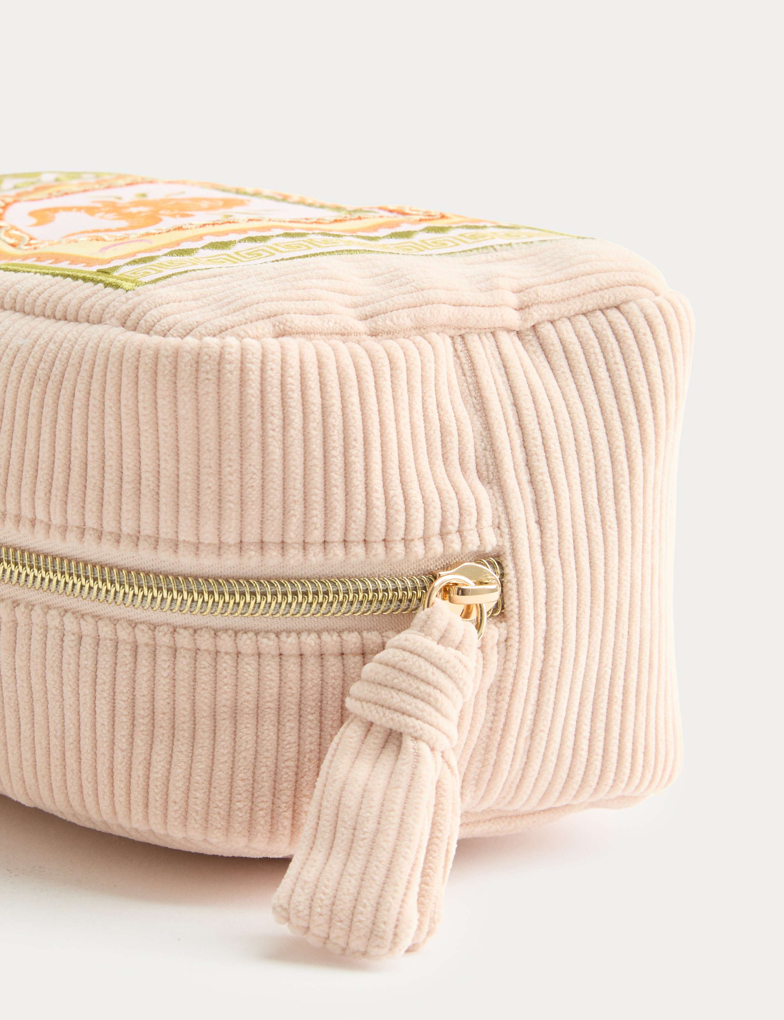 Taurus Star Sign Toiletry Bag 3 of 3