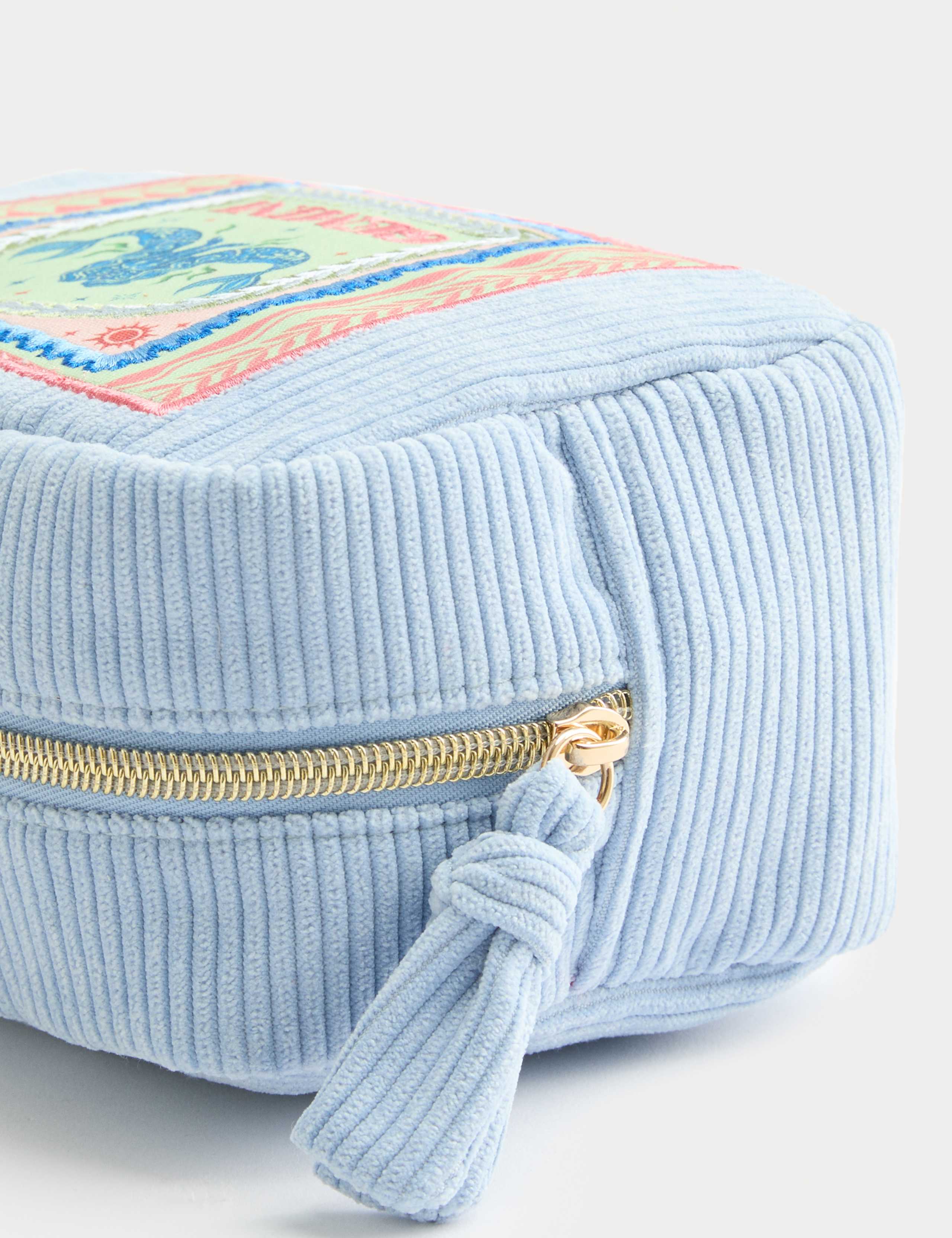 Gemini Star Sign Toiletry Bag 3 of 3