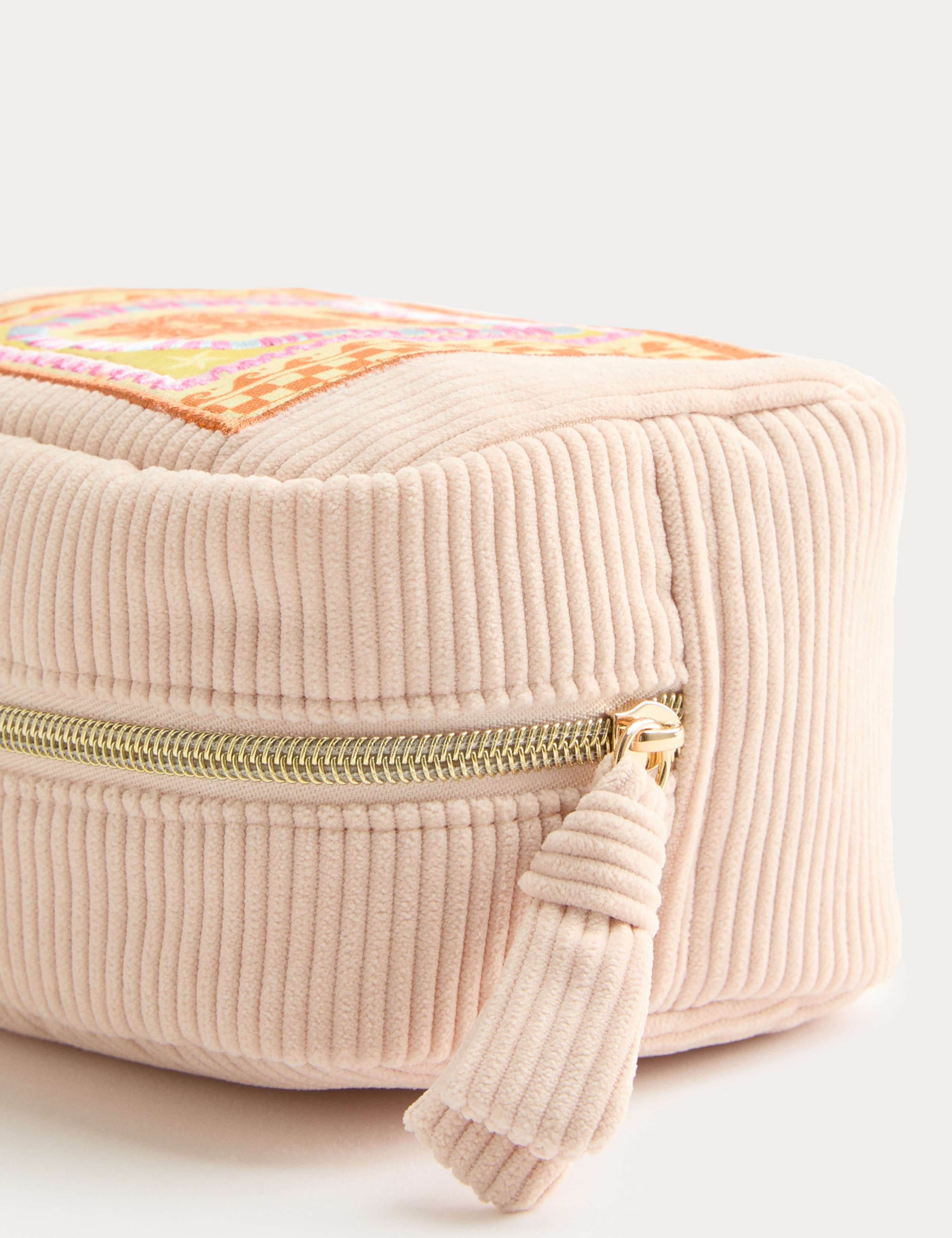 Leo Star Sign Toiletry Bag 3 of 3