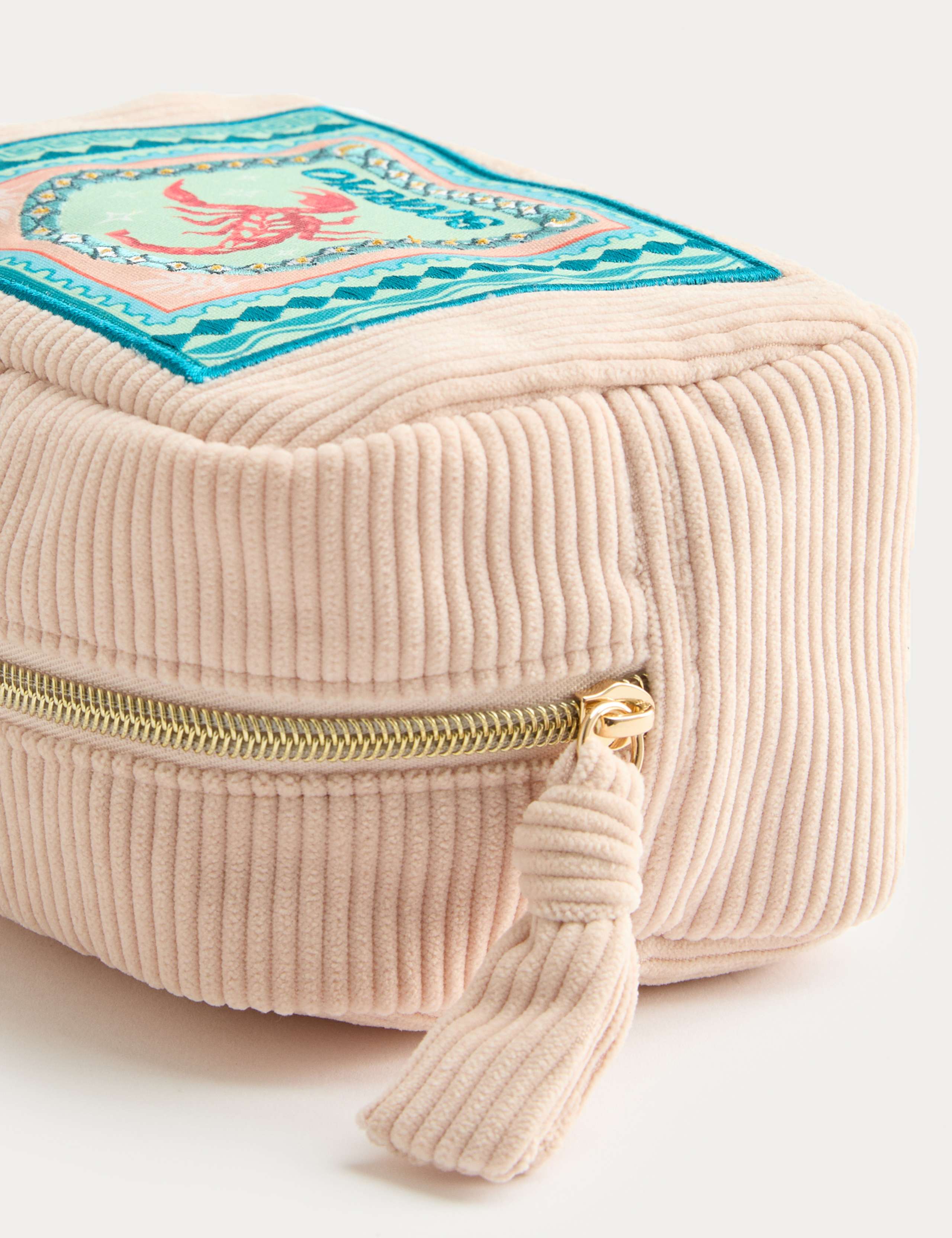 Scorpio Star Sign Toiletry Bag 3 of 3