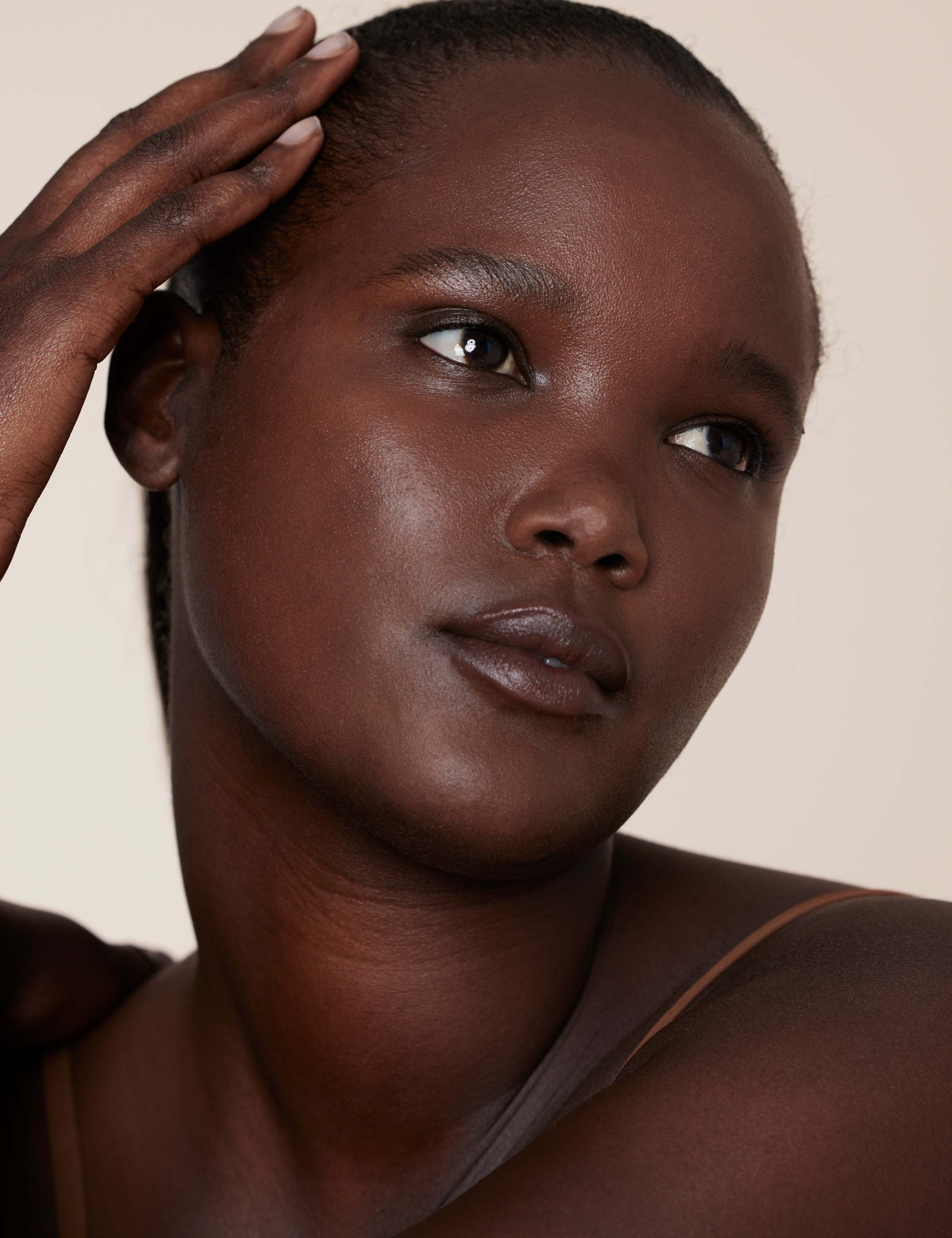 Hydrating Confidence Boost Foundation 28ml 6 of 9