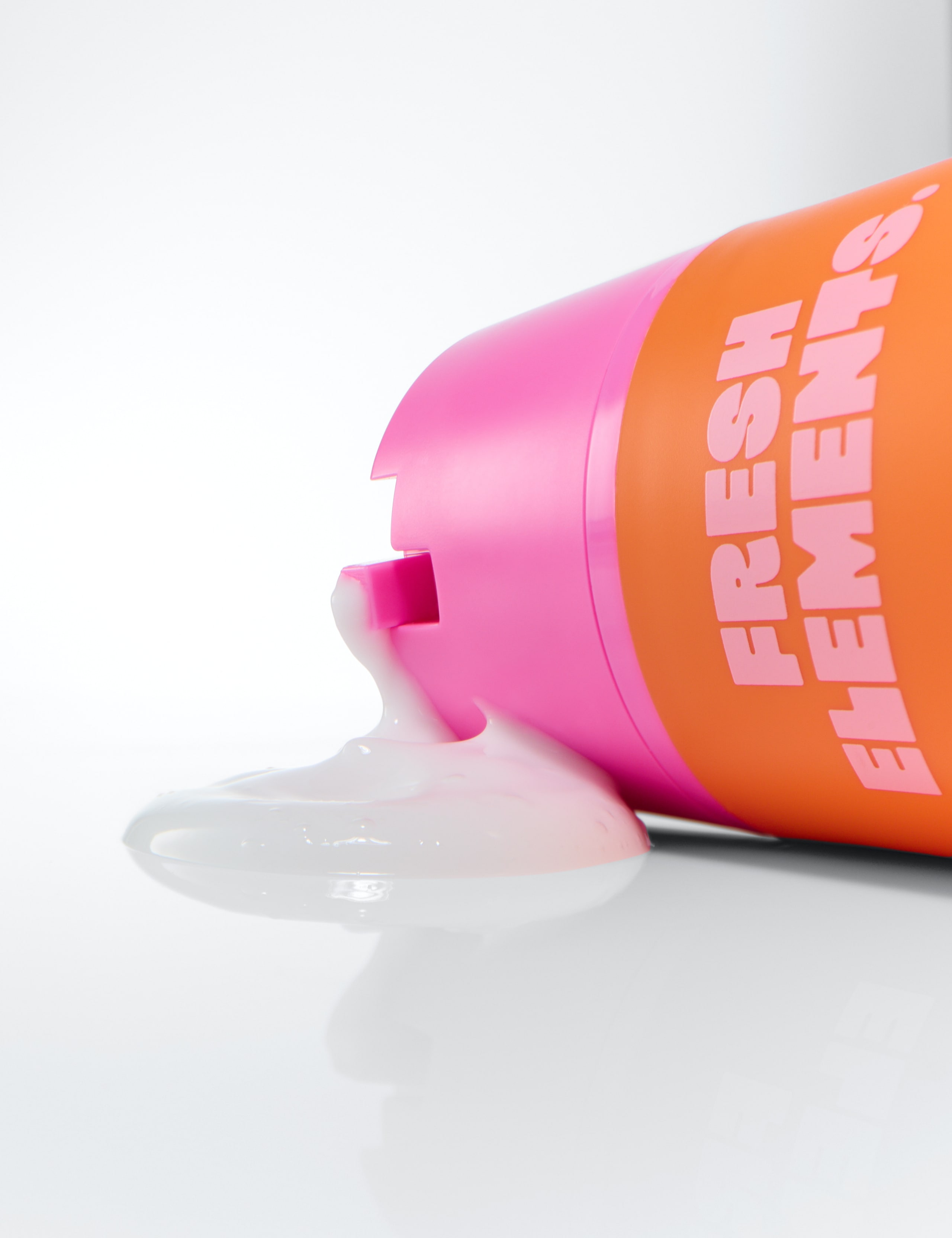 Light Gel Moisturiser 3 of 4