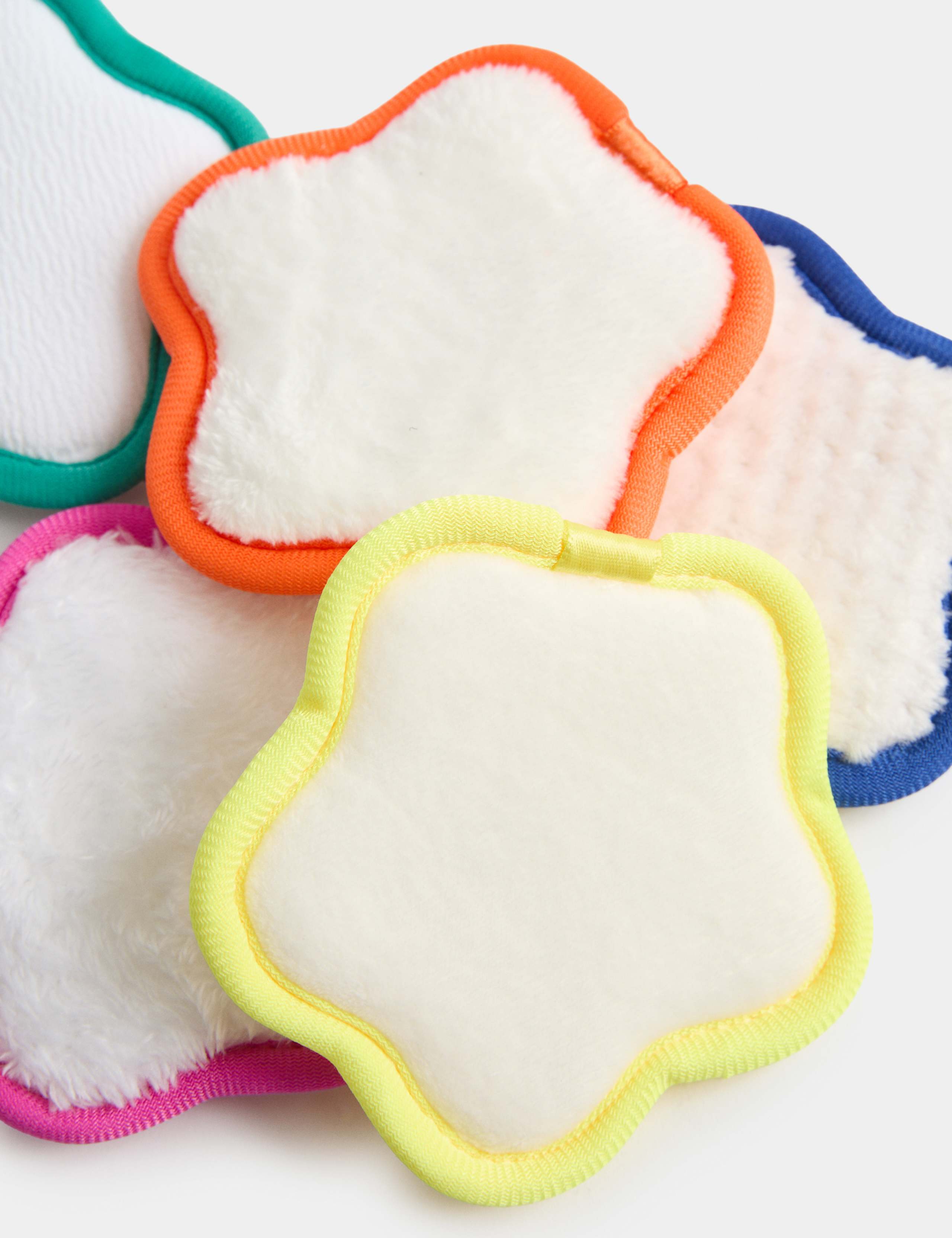 Reusable Makeup Removing Pads 3 of 4