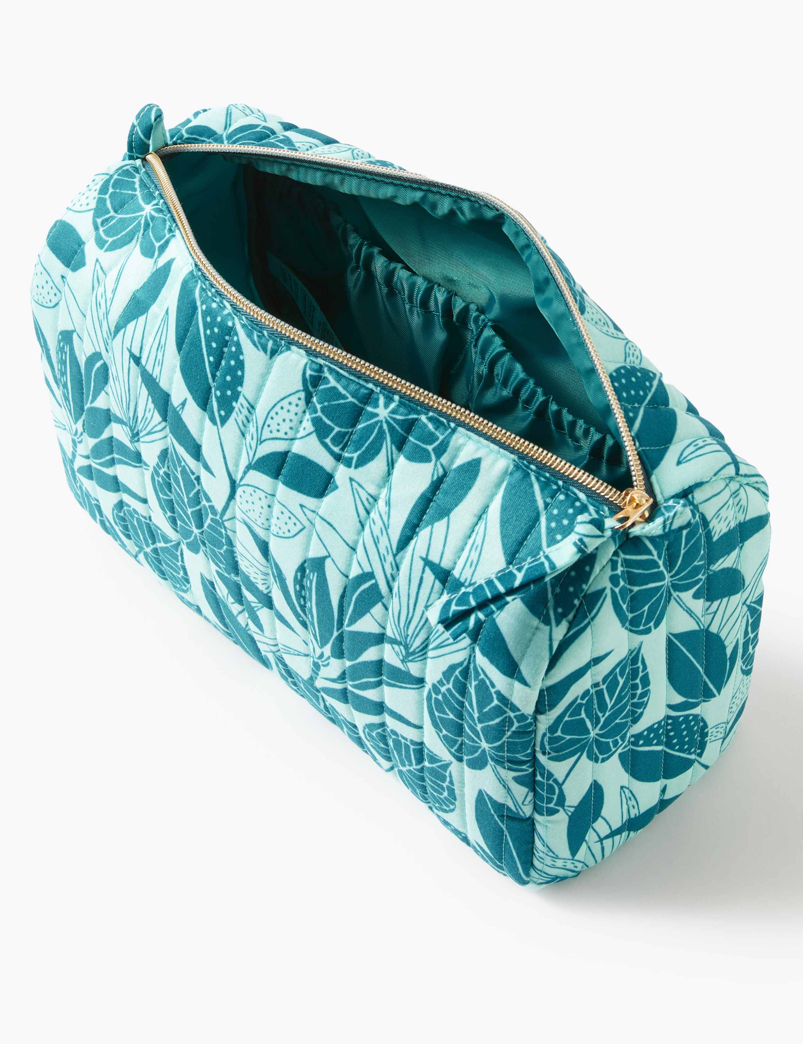 Leaf Print Make-Up Wash Bag 2 of 3