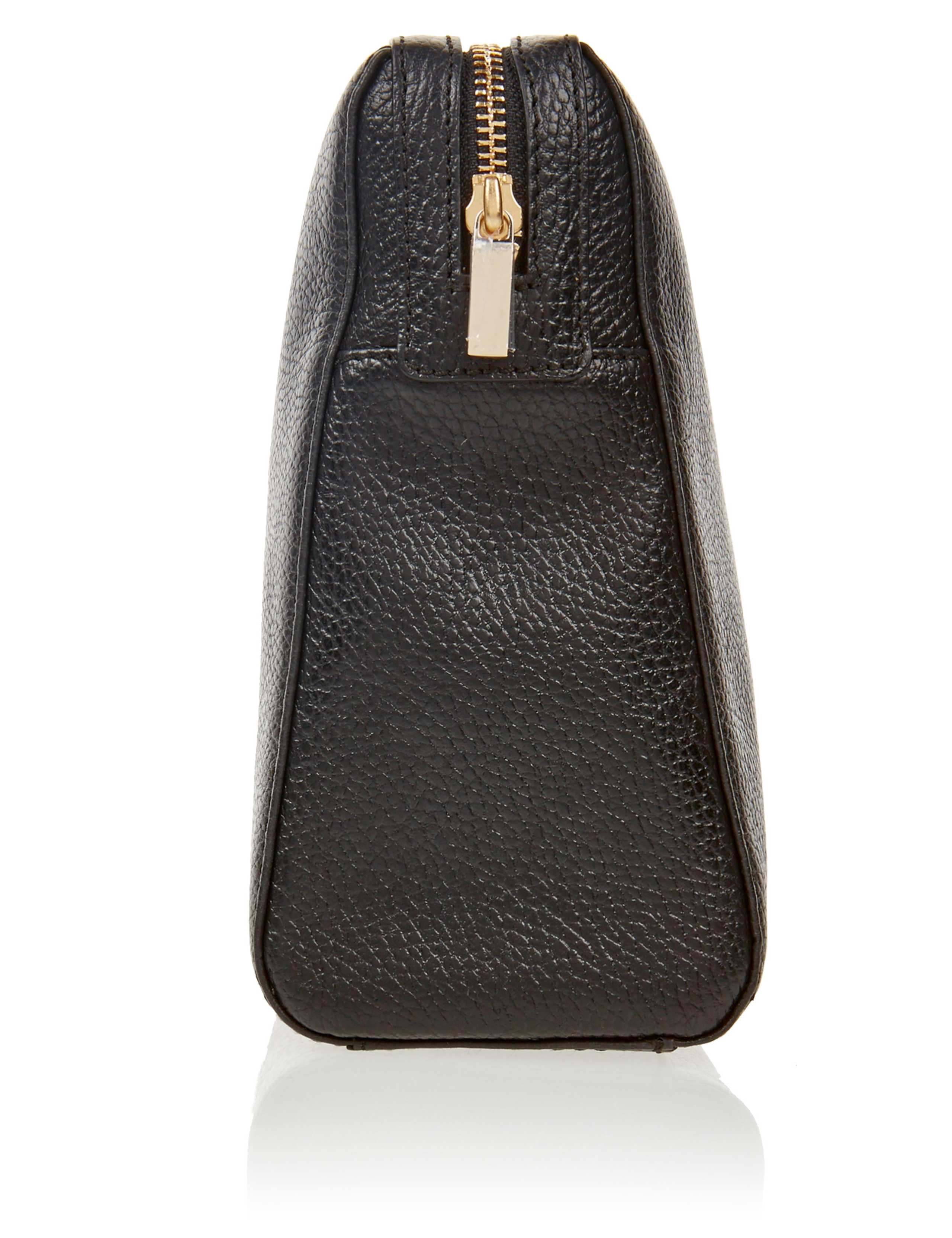Luxury Leather Wash Bag 2 of 4