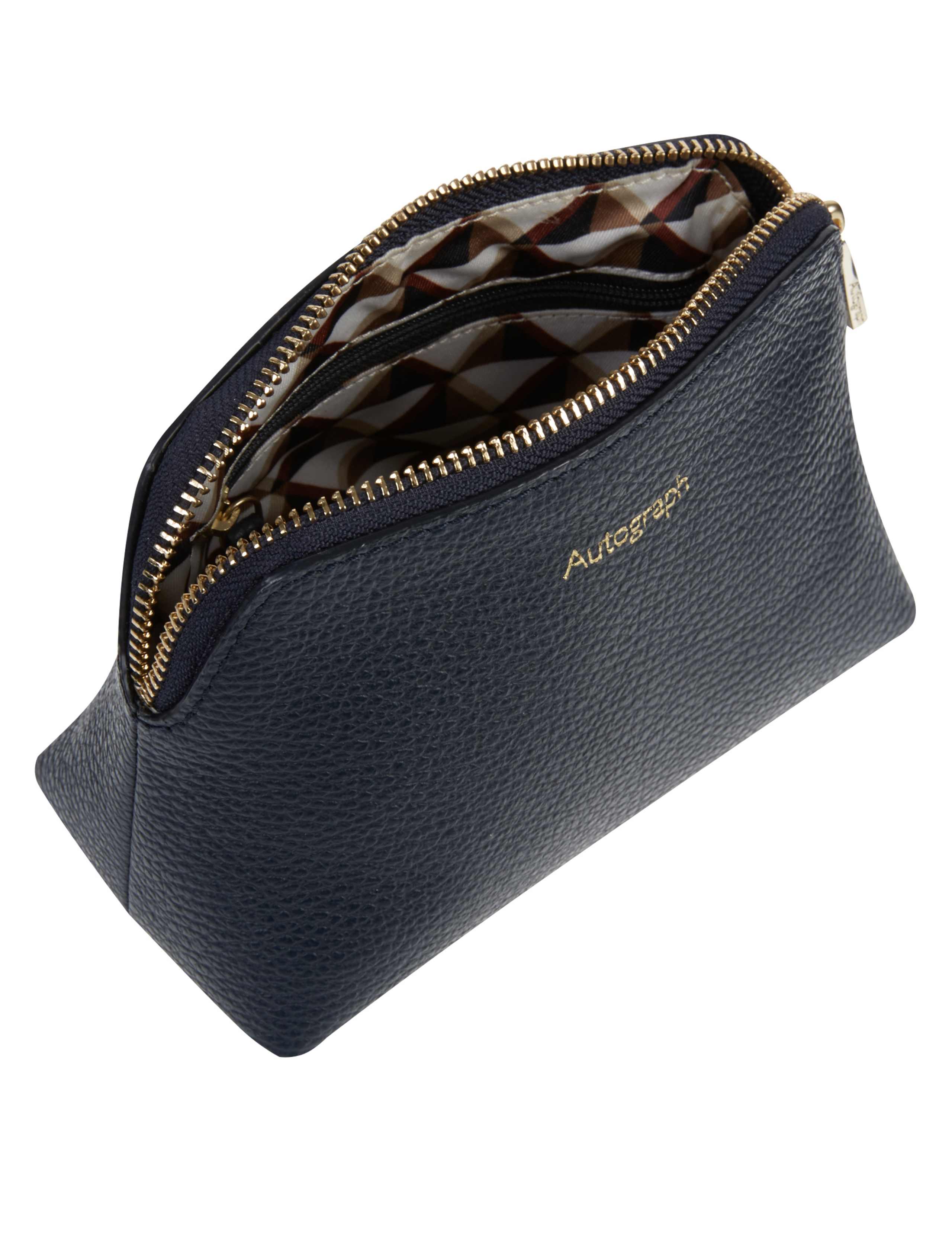 Luxury Leather Wash Bag 3 of 3
