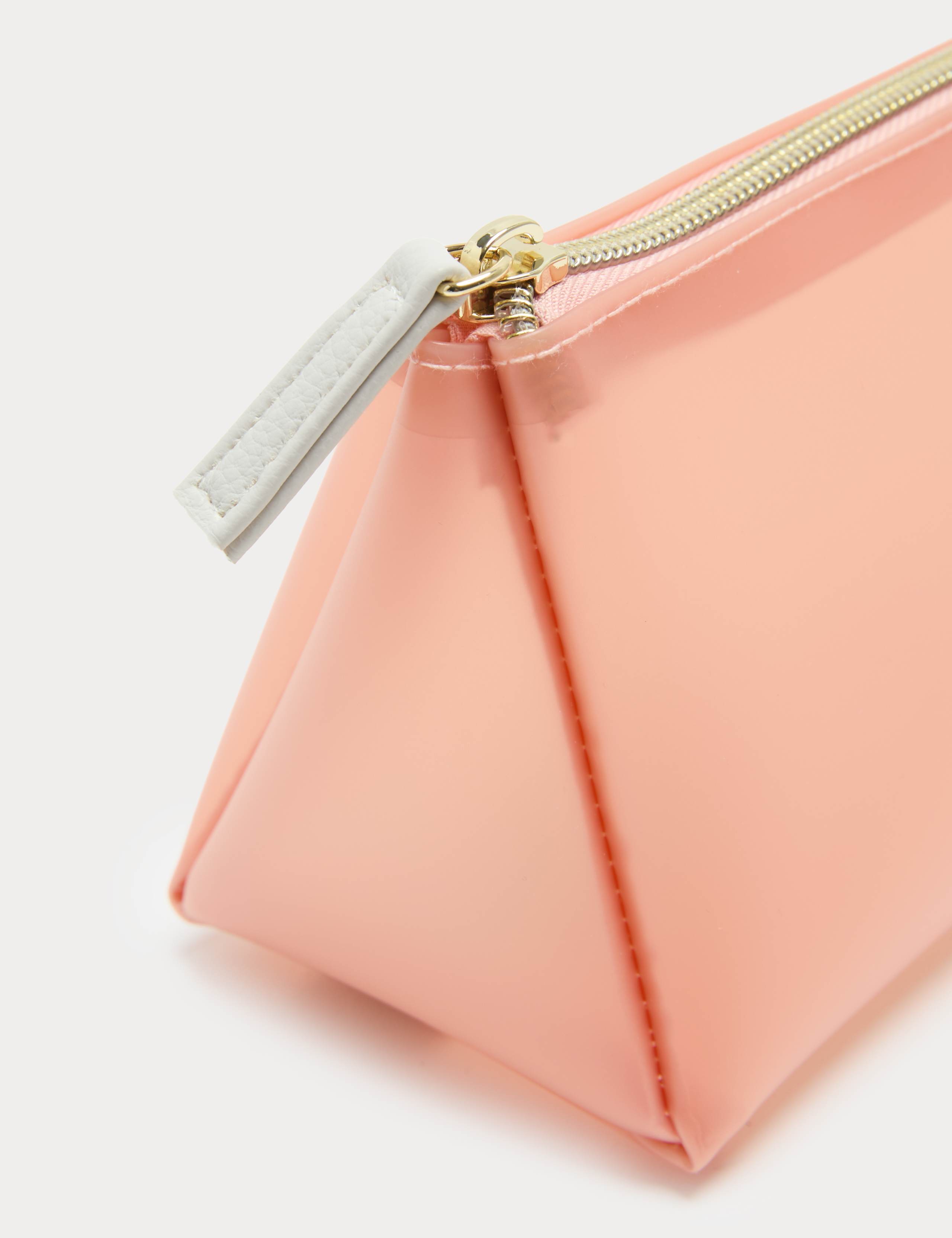 Set of 3 Wide Opening Make-Up Bags 3 of 3