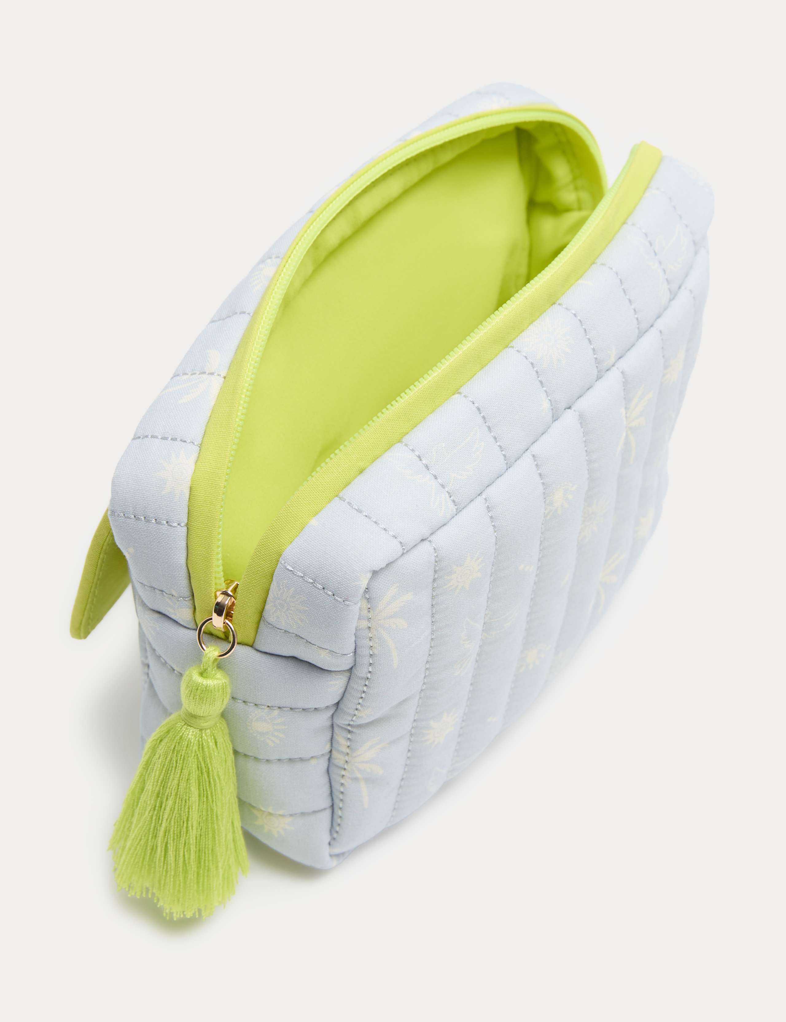 Scallop Edge Make Up Bag 2 of 3