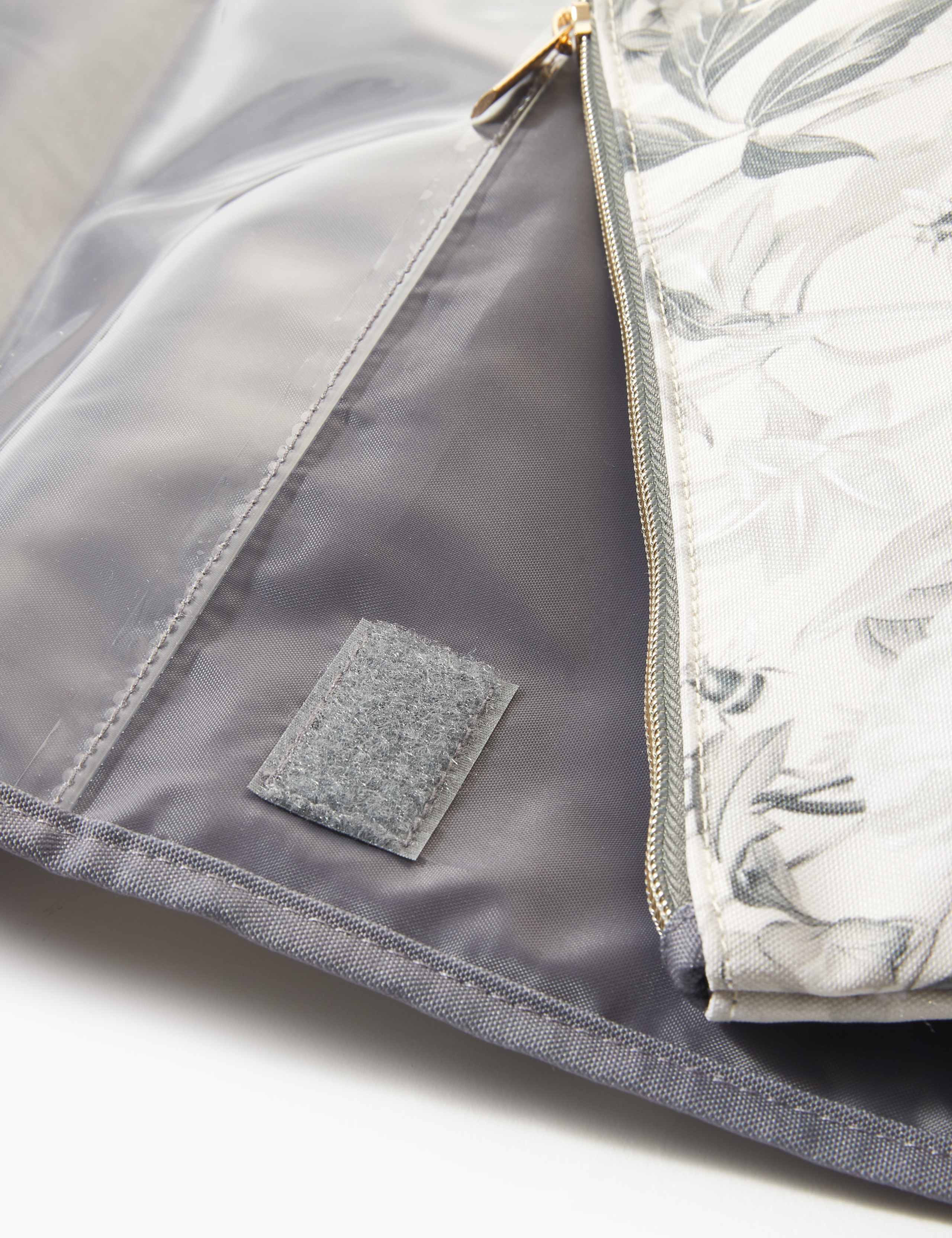 Bee Hanging Toiletry Bag 3 of 4