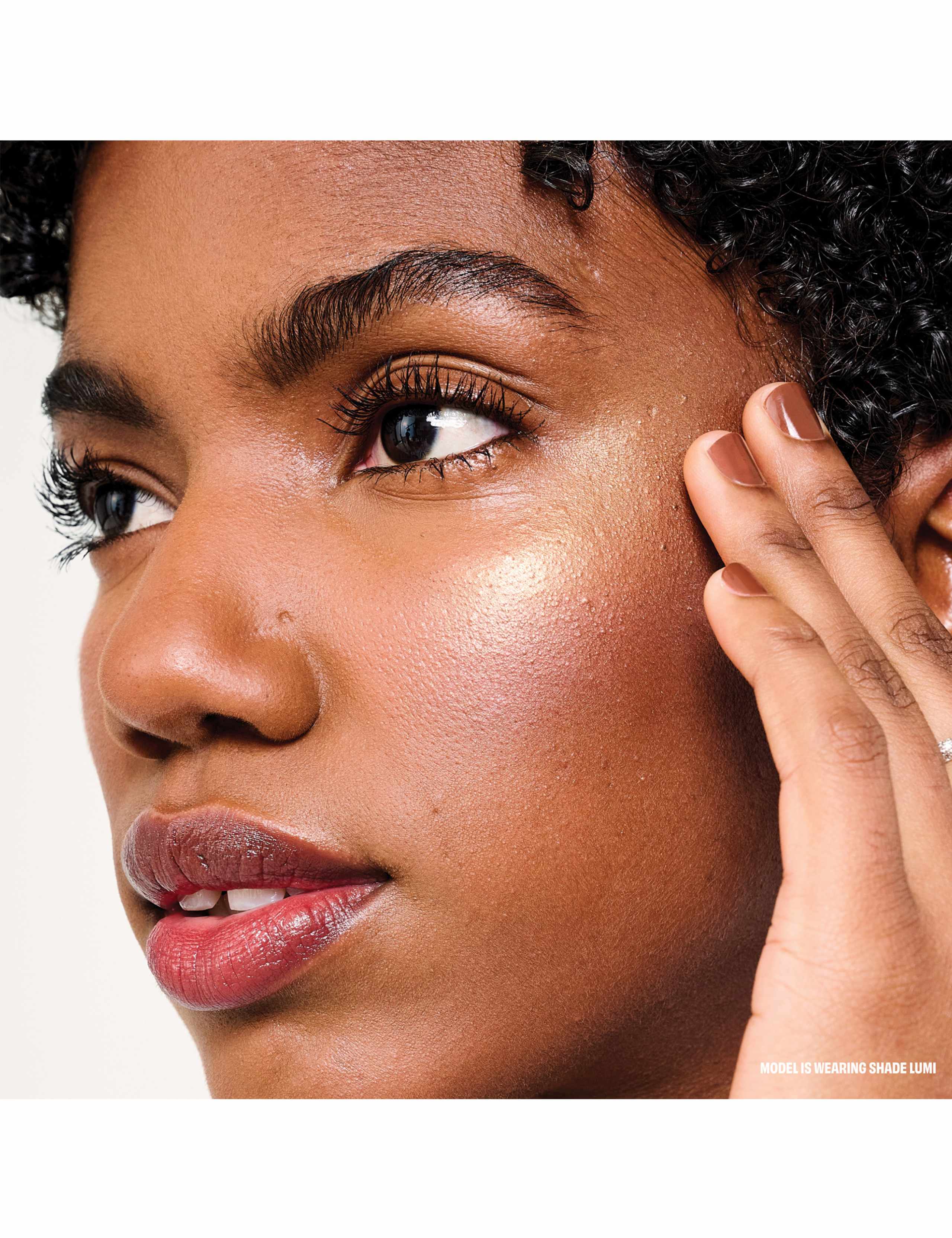 Glow-la-la Nova Highlight Powder 54g 2 of 8