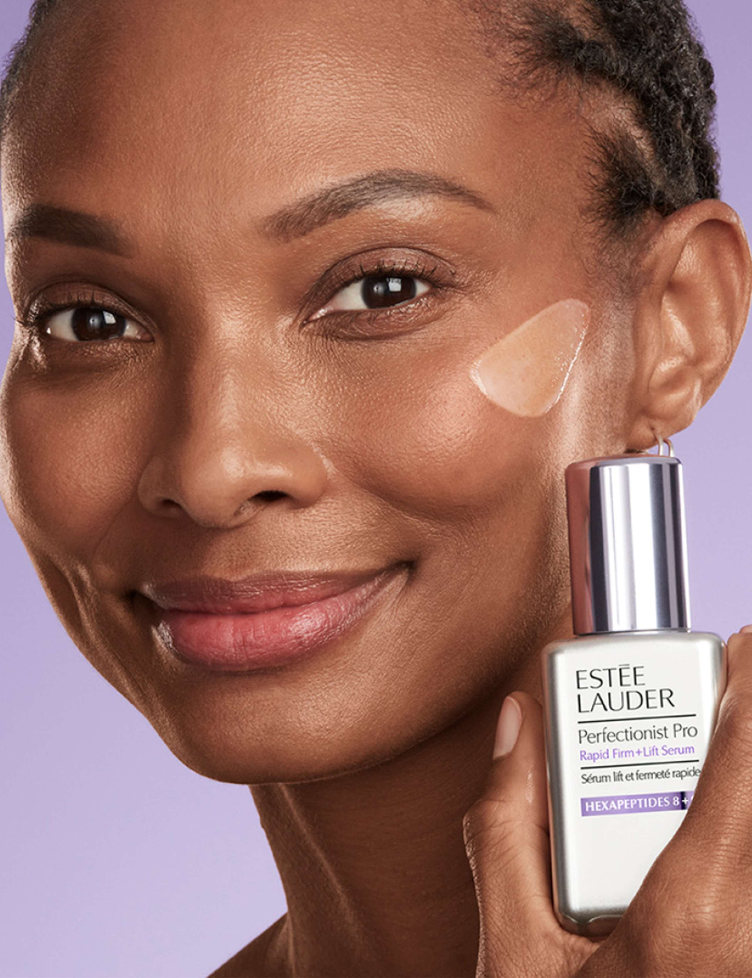 Perfectionist Pro Rapid Renewal Retinol TreatmentPerfectionist Pro Rapid Renewal Retinol Treatment 30ml 3 of 5