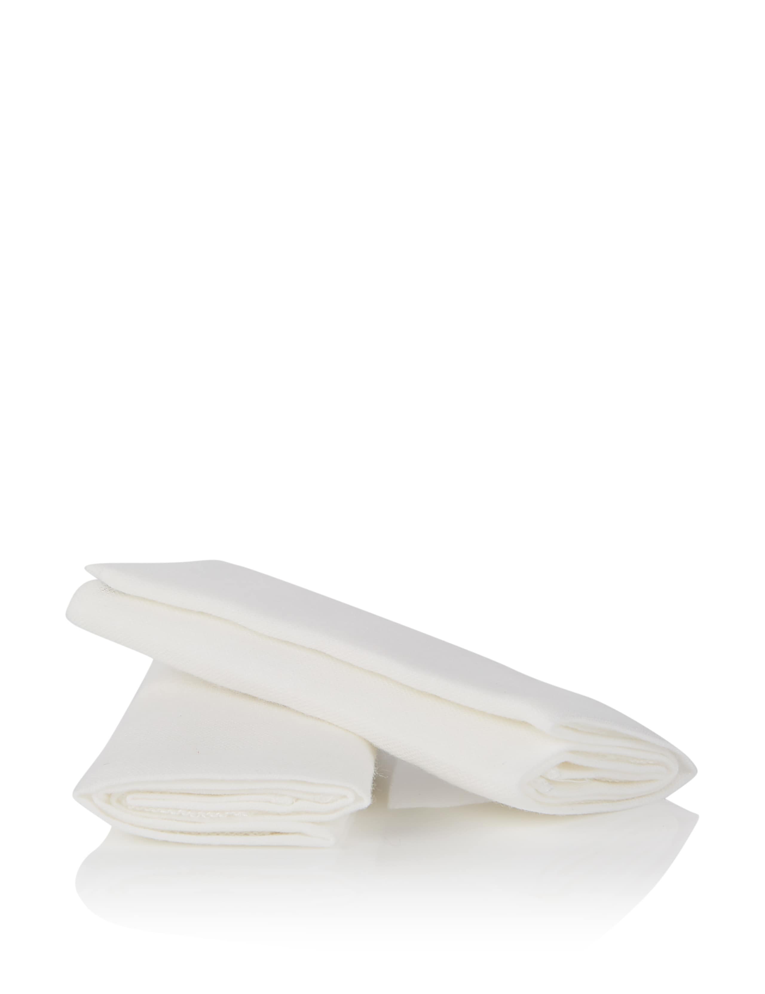 Twin Cleansing Cloths 2 of 2