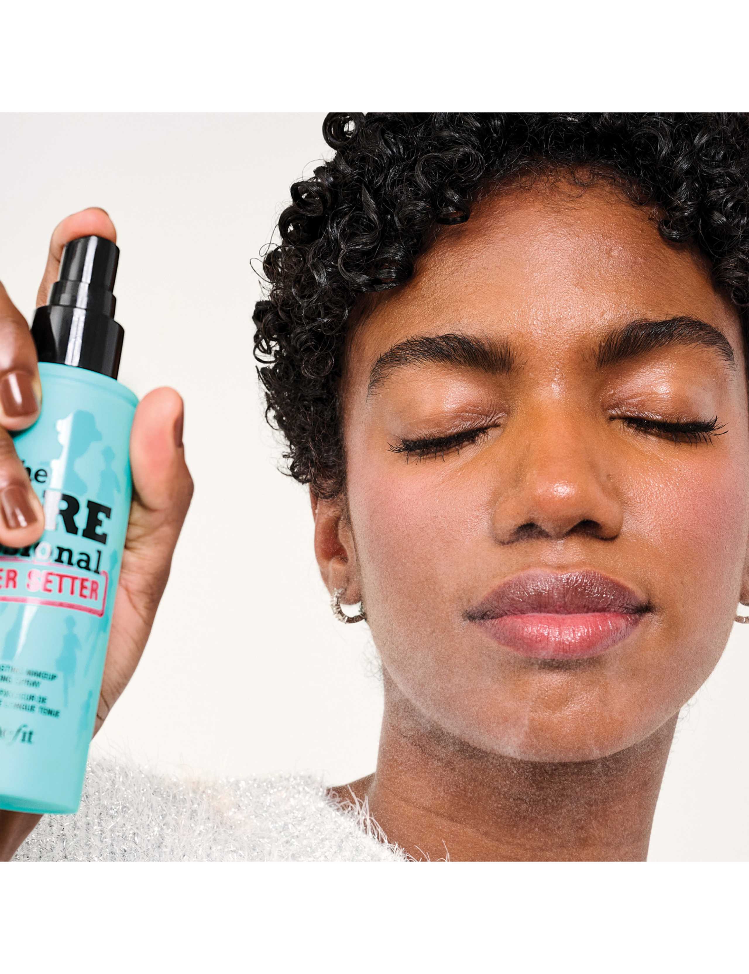 The Porefessional Set Up Matte Powder & Setting Spray Gift Set - Worth £51 4 of 6