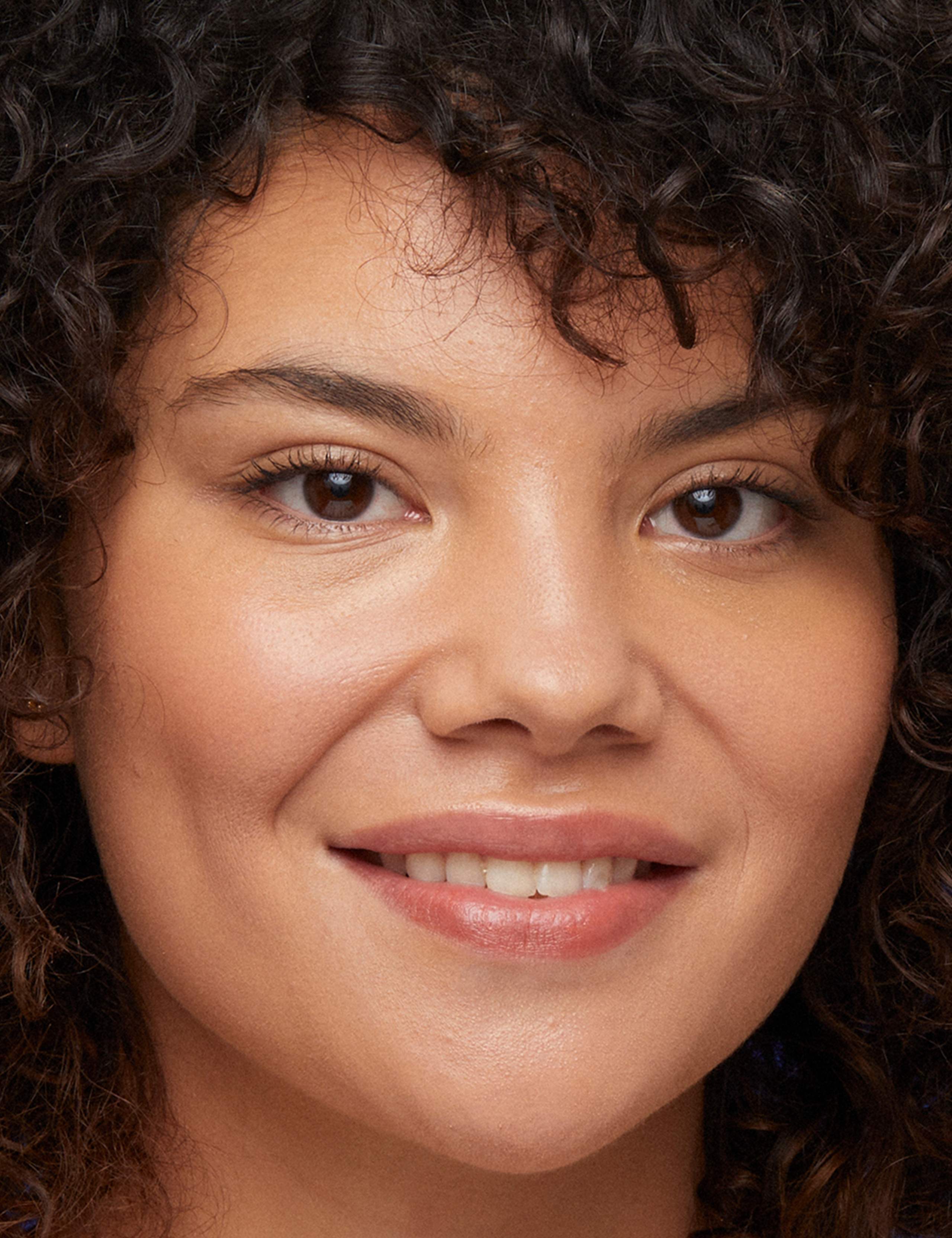 Double Wear Stay-in-Place Foundation SPF 10 30ml 3 of 8