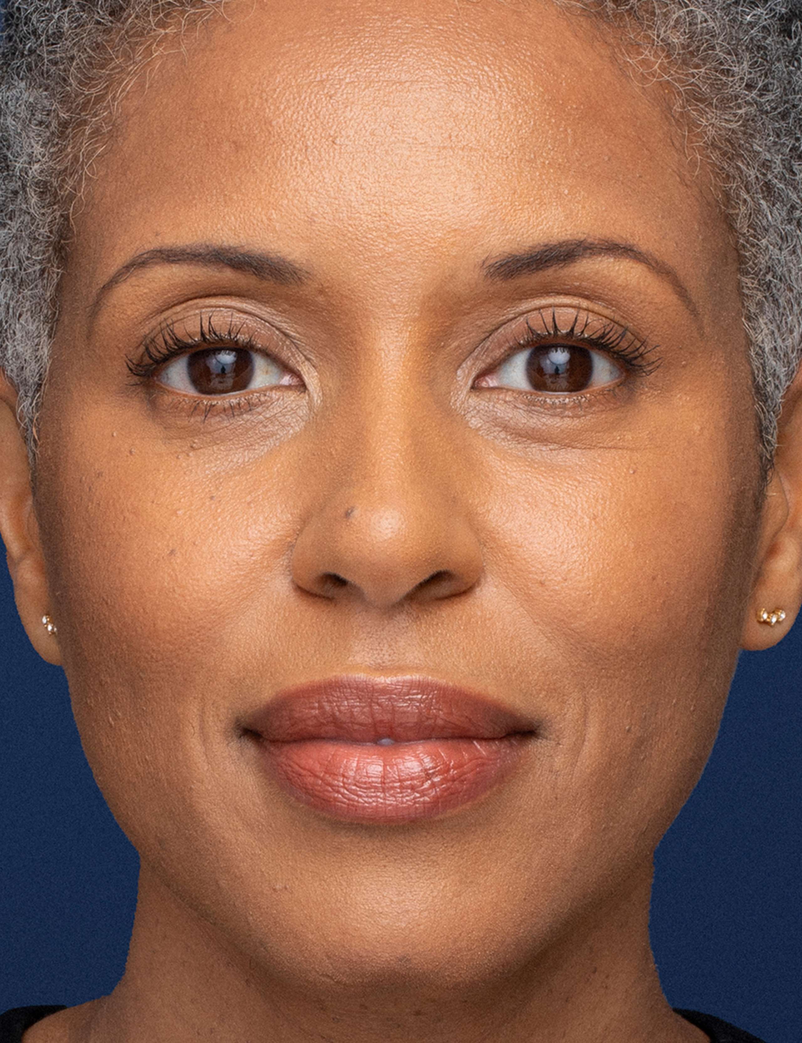 Double Wear Stay-in-Place Foundation SPF 10 30ml 3 of 8