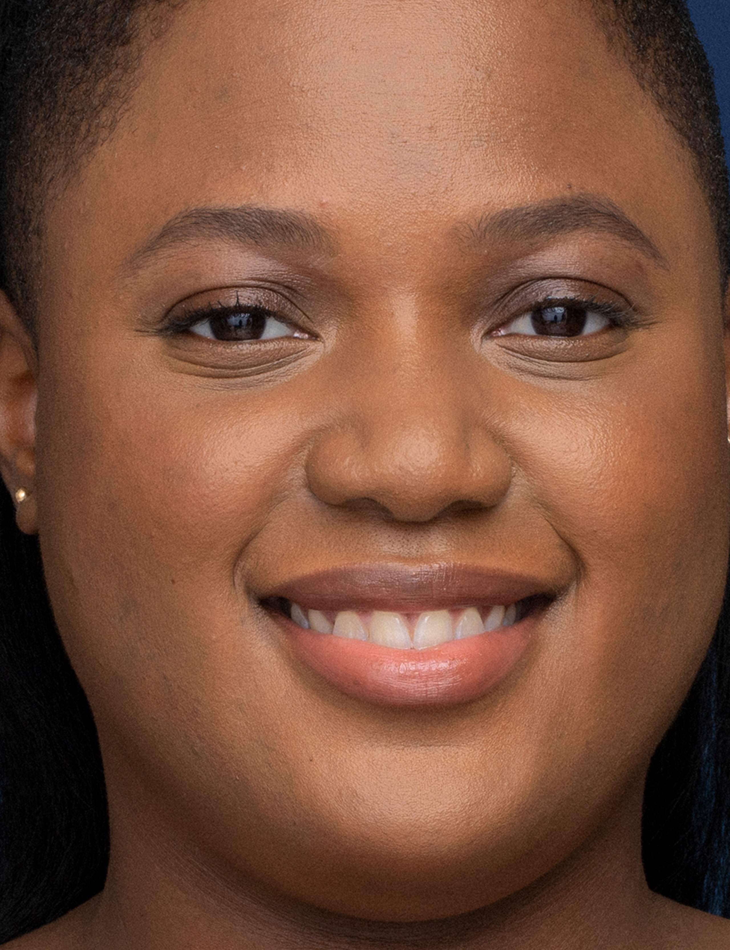 Double Wear Stay-in-Place Foundation SPF 10 30ml 3 of 8