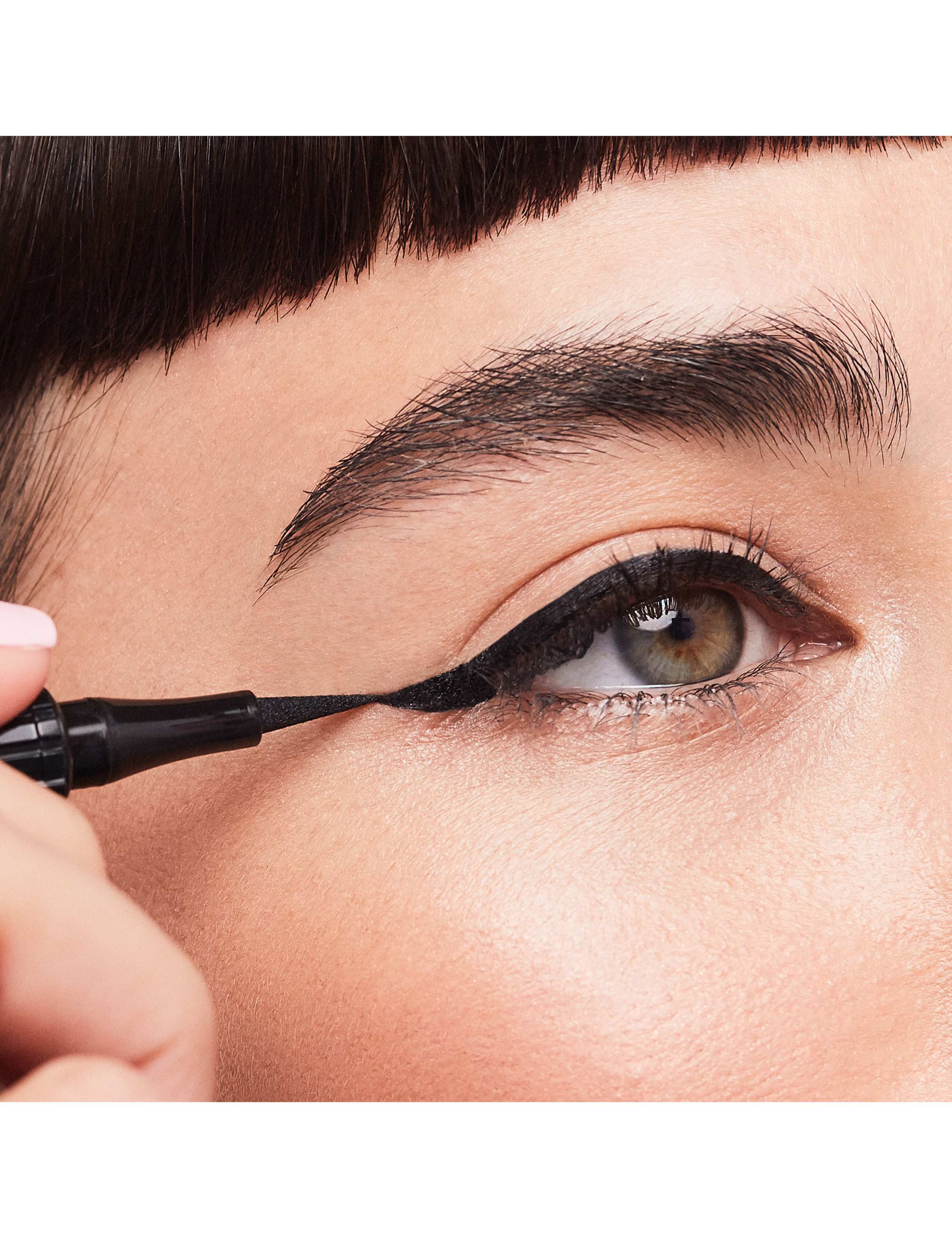 Roller Black Liquid Eyeliner 1ml 6 of 12