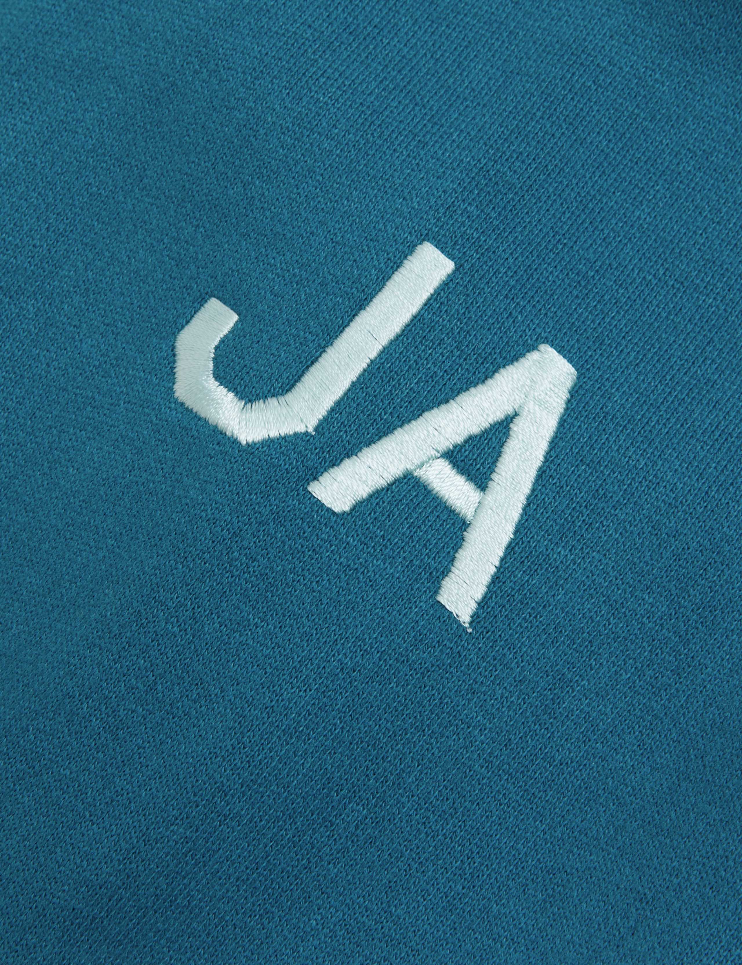 Personalised Kids' Ravenclaw™ Hoodie (6-16 Yrs) 3 of 6