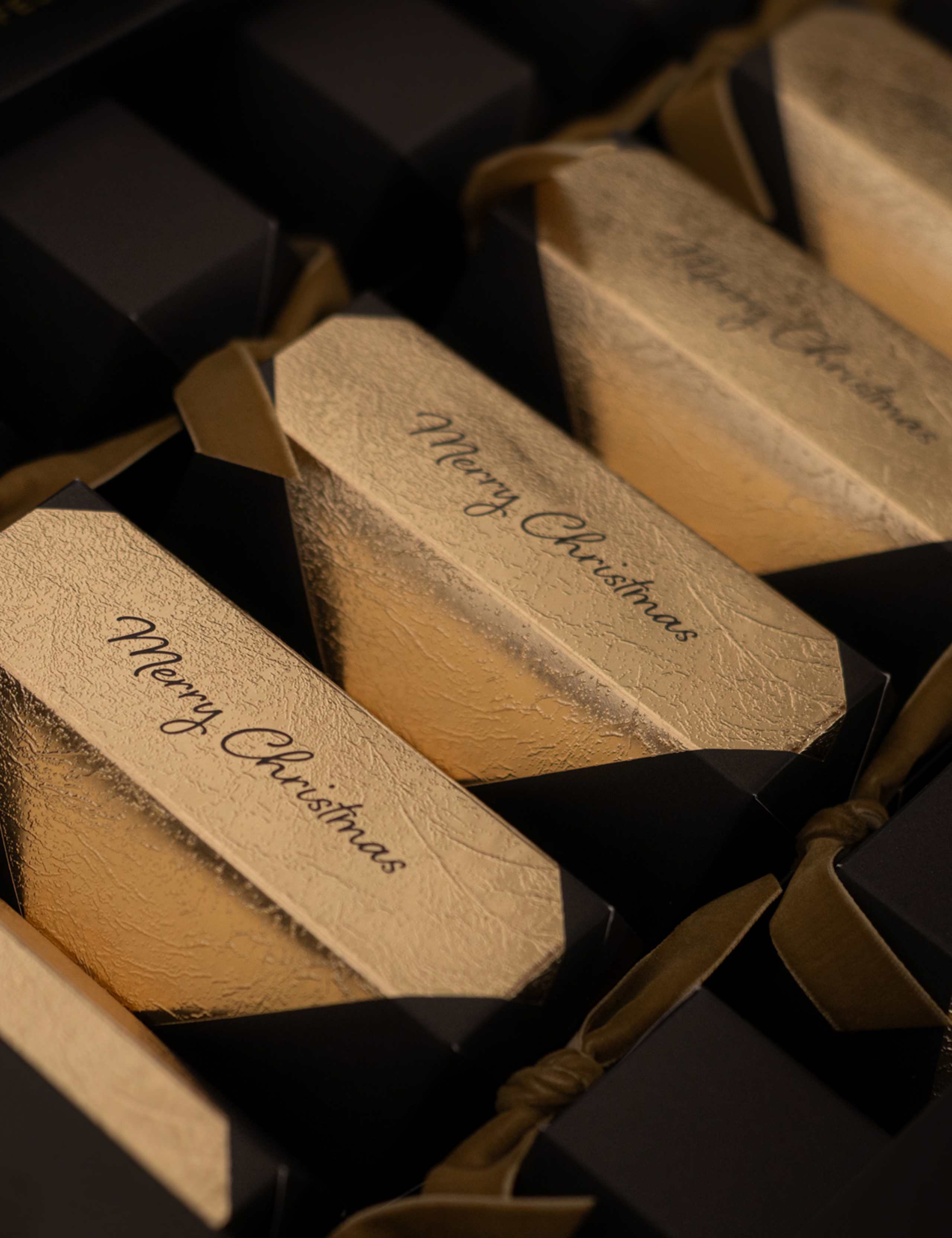 6 Christmas Crackers 5 of 6